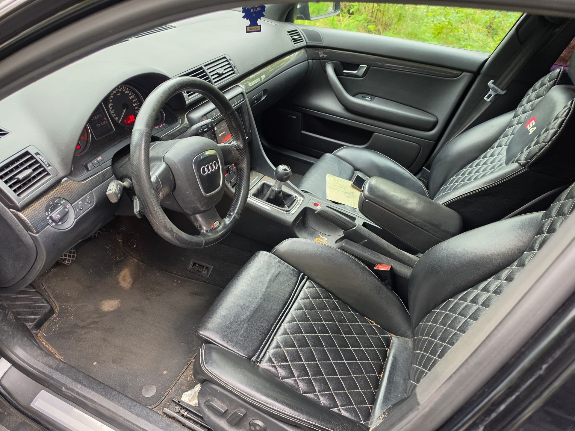 AUDI 4.2 V8 quattro-image-4