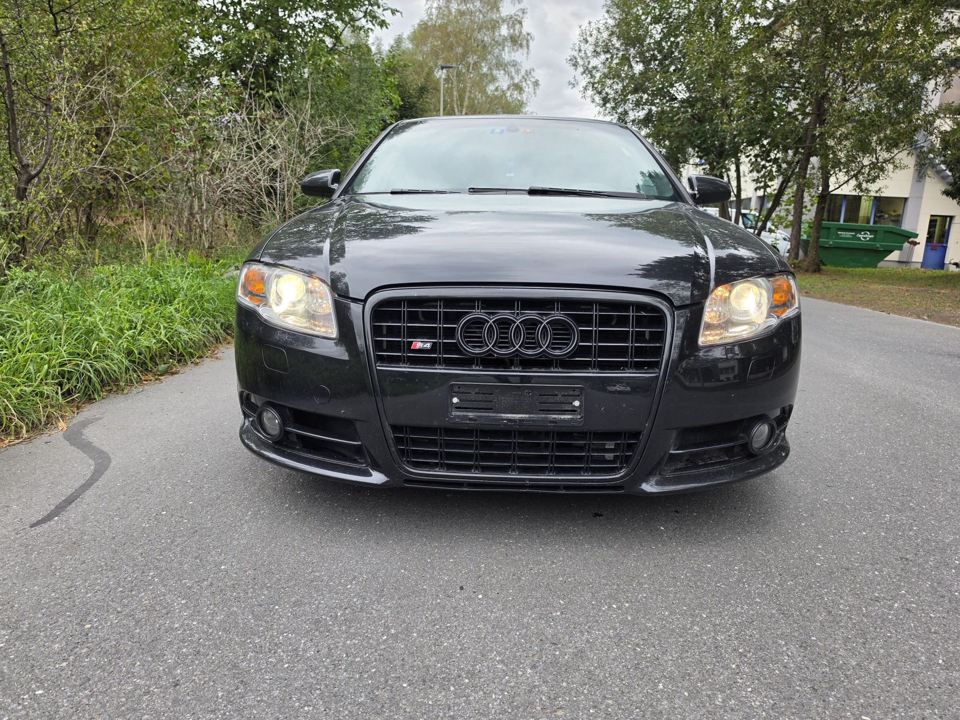 AUDI 4.2 V8 quattro-image-1