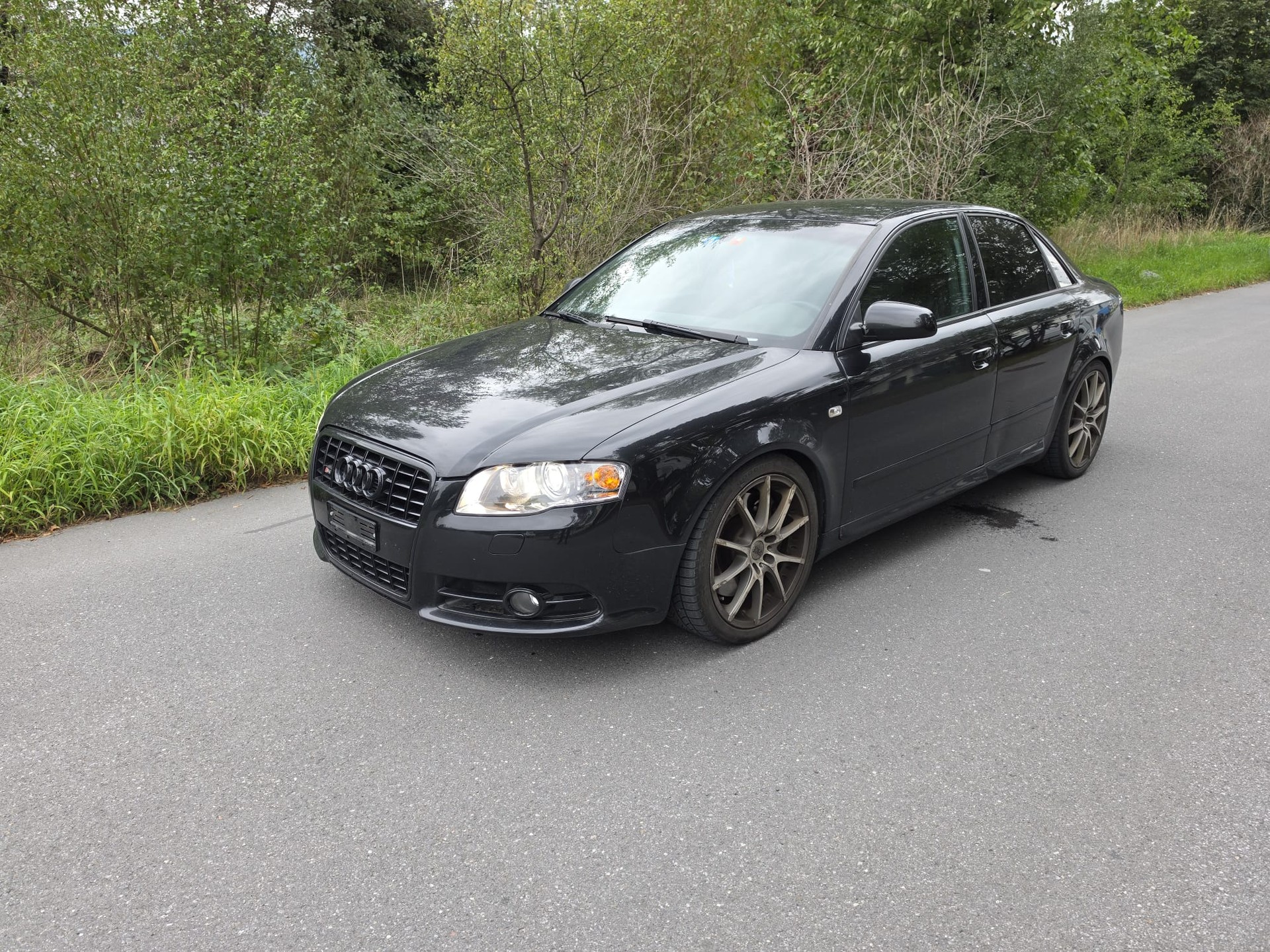 AUDI 4.2 V8 quattro-image-0