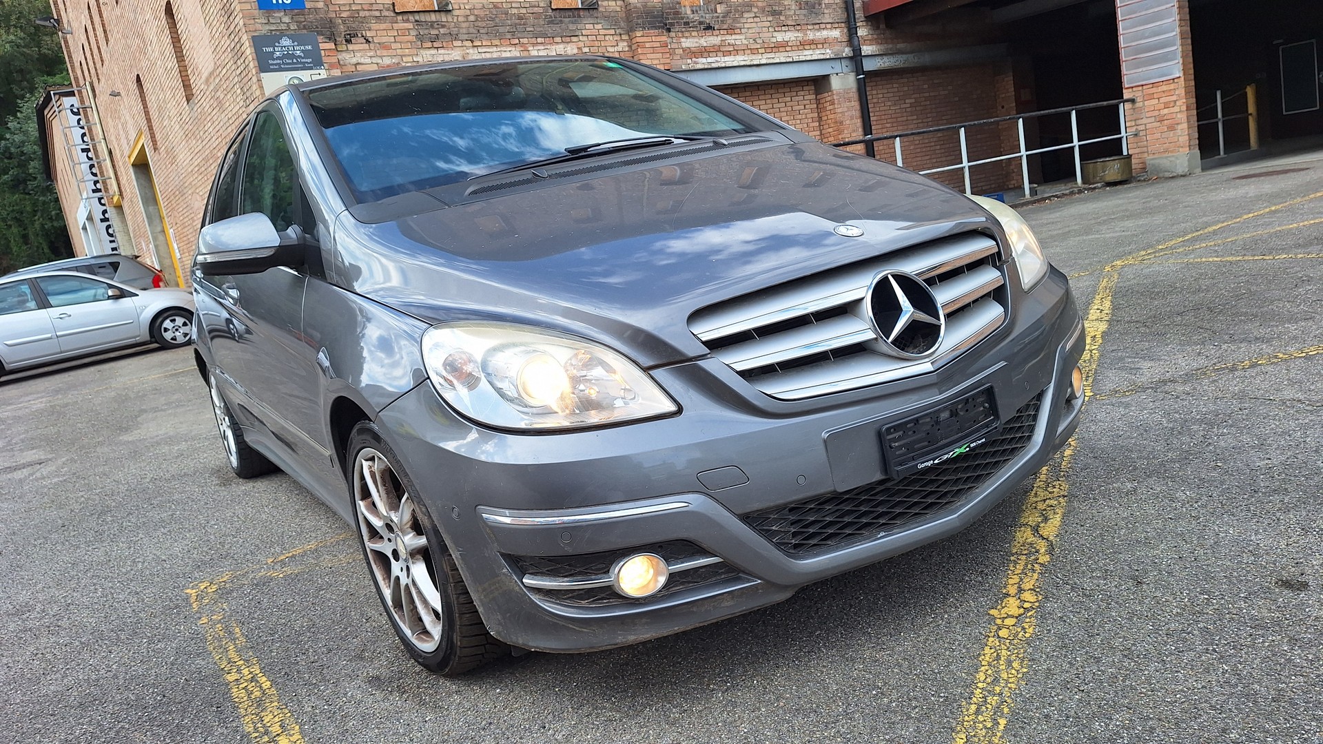 MERCEDES-BENZ B 200 T Autotronic-image-0