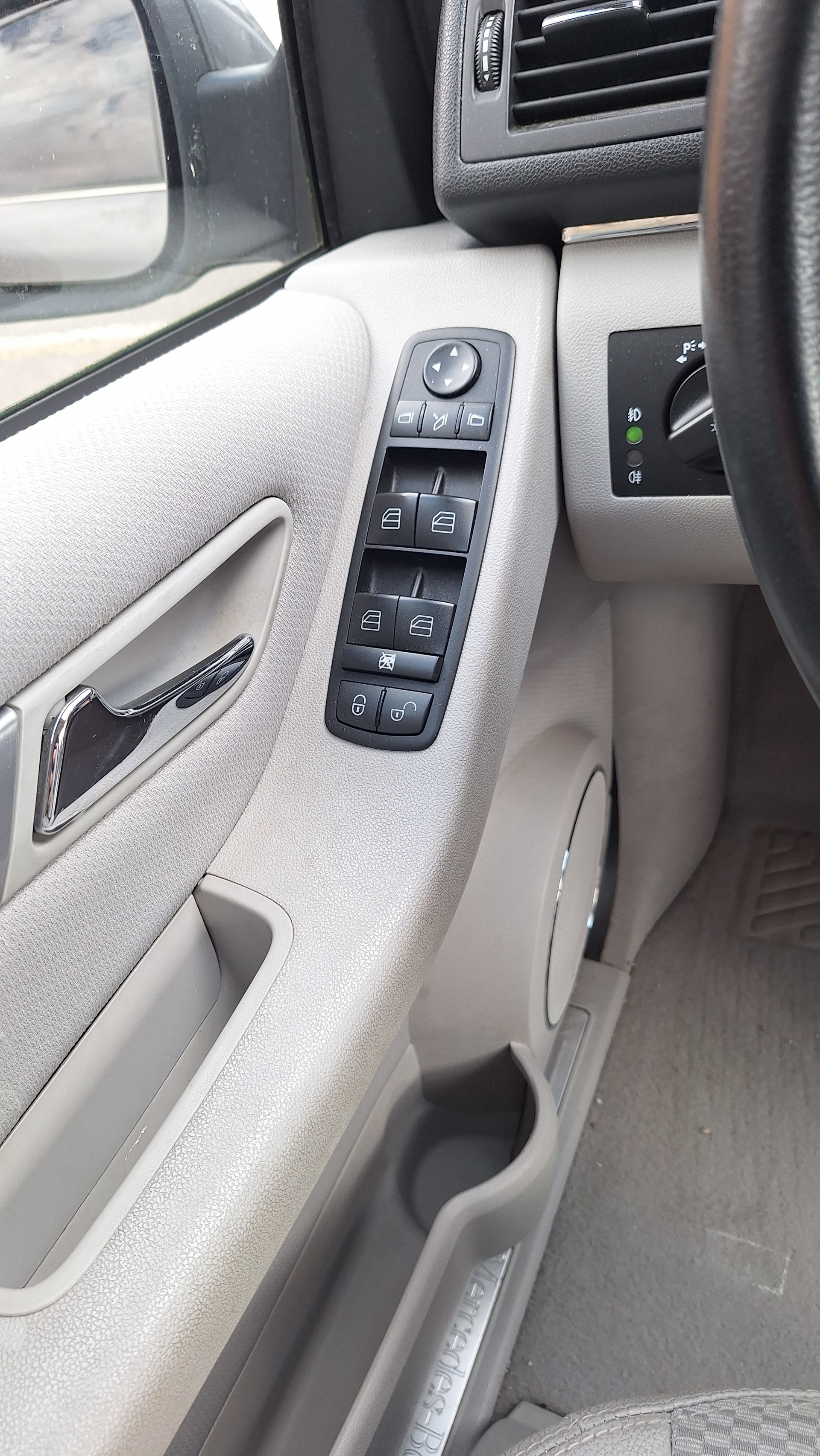 MERCEDES-BENZ B 200 T Autotronic-image-9
