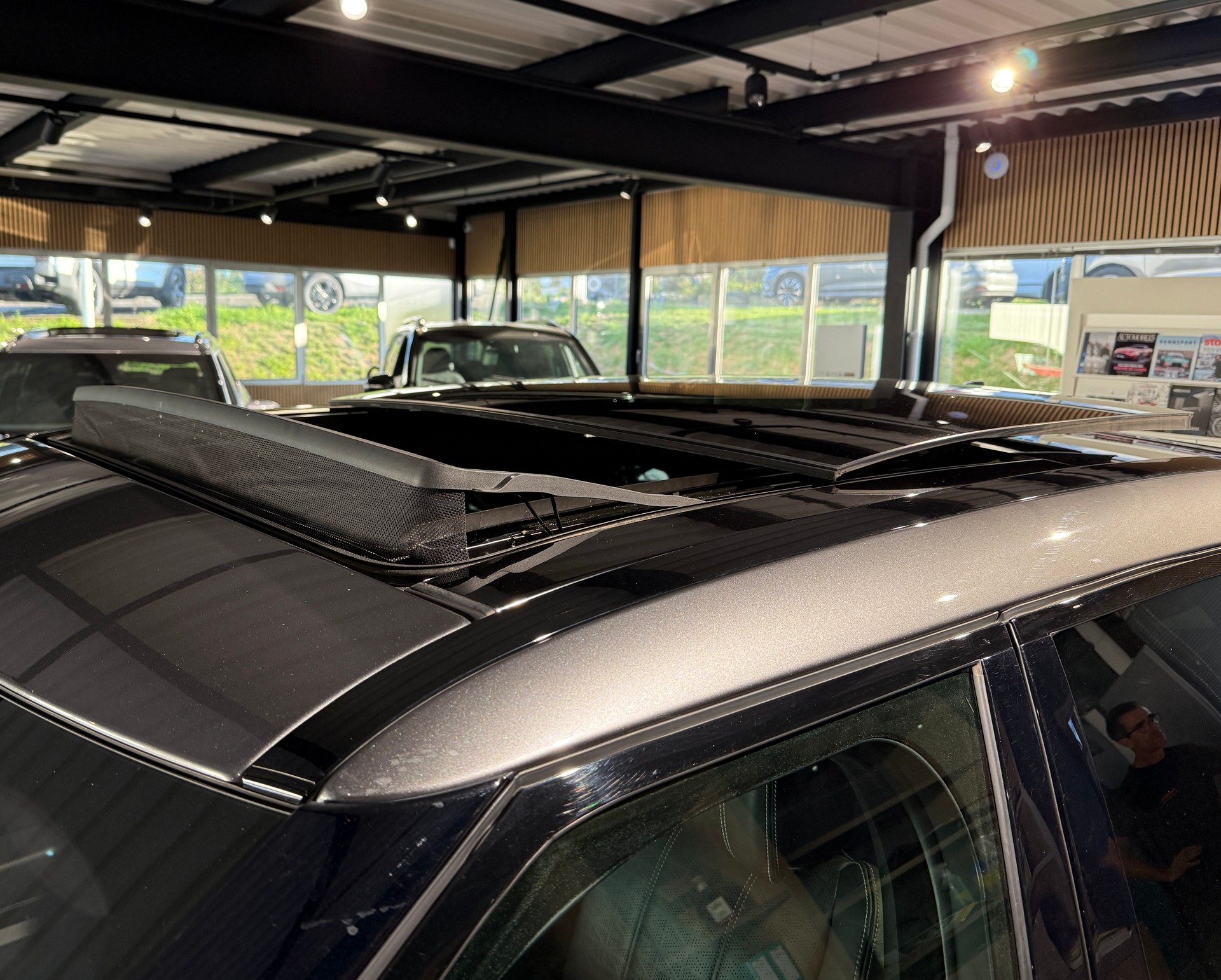 LAND ROVER Range Rover Velar R-Dynamic D 300 HSE Automatic-image-13