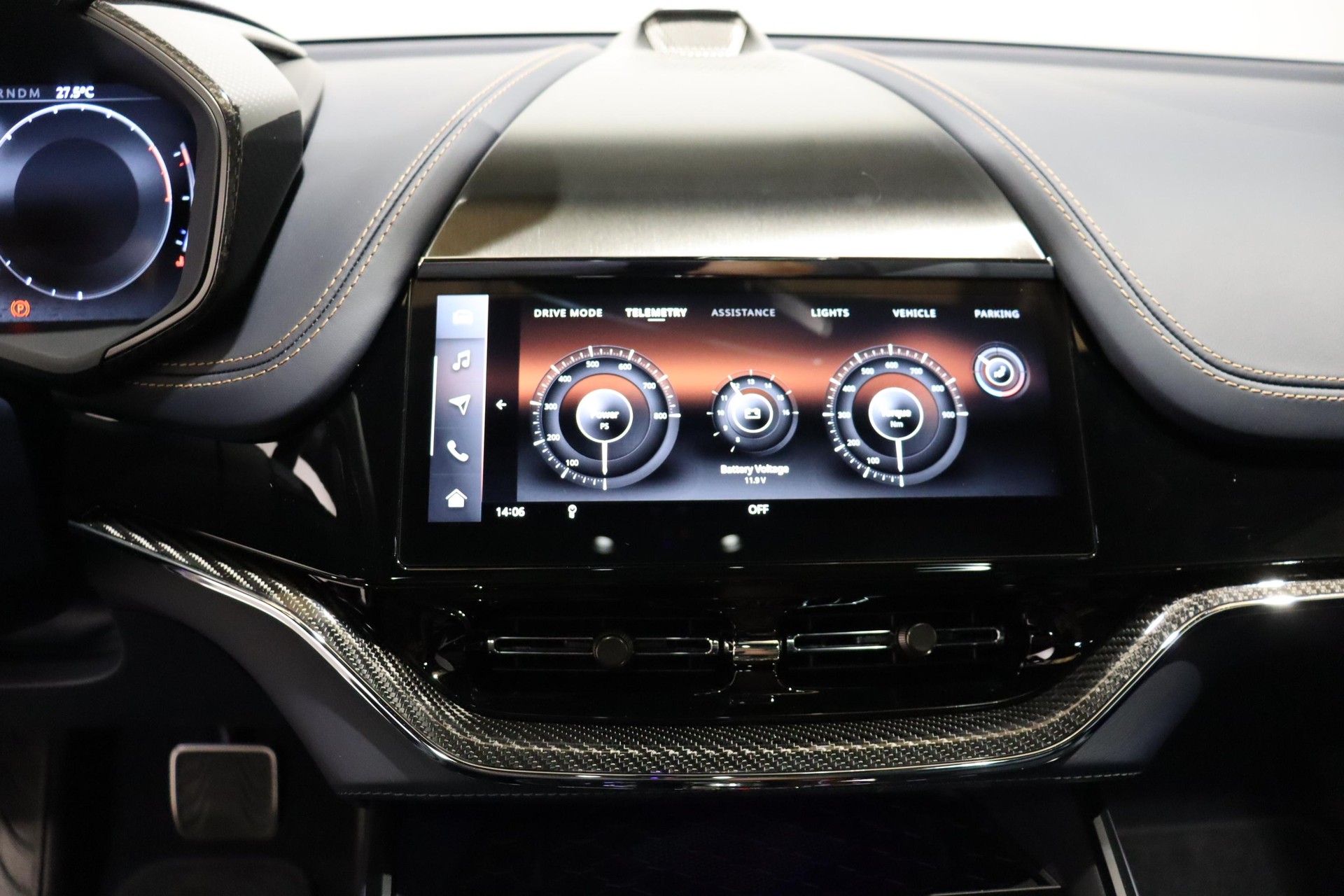 ASTON MARTIN DBX S 4.0 V8 Bi-Turbo-image-10