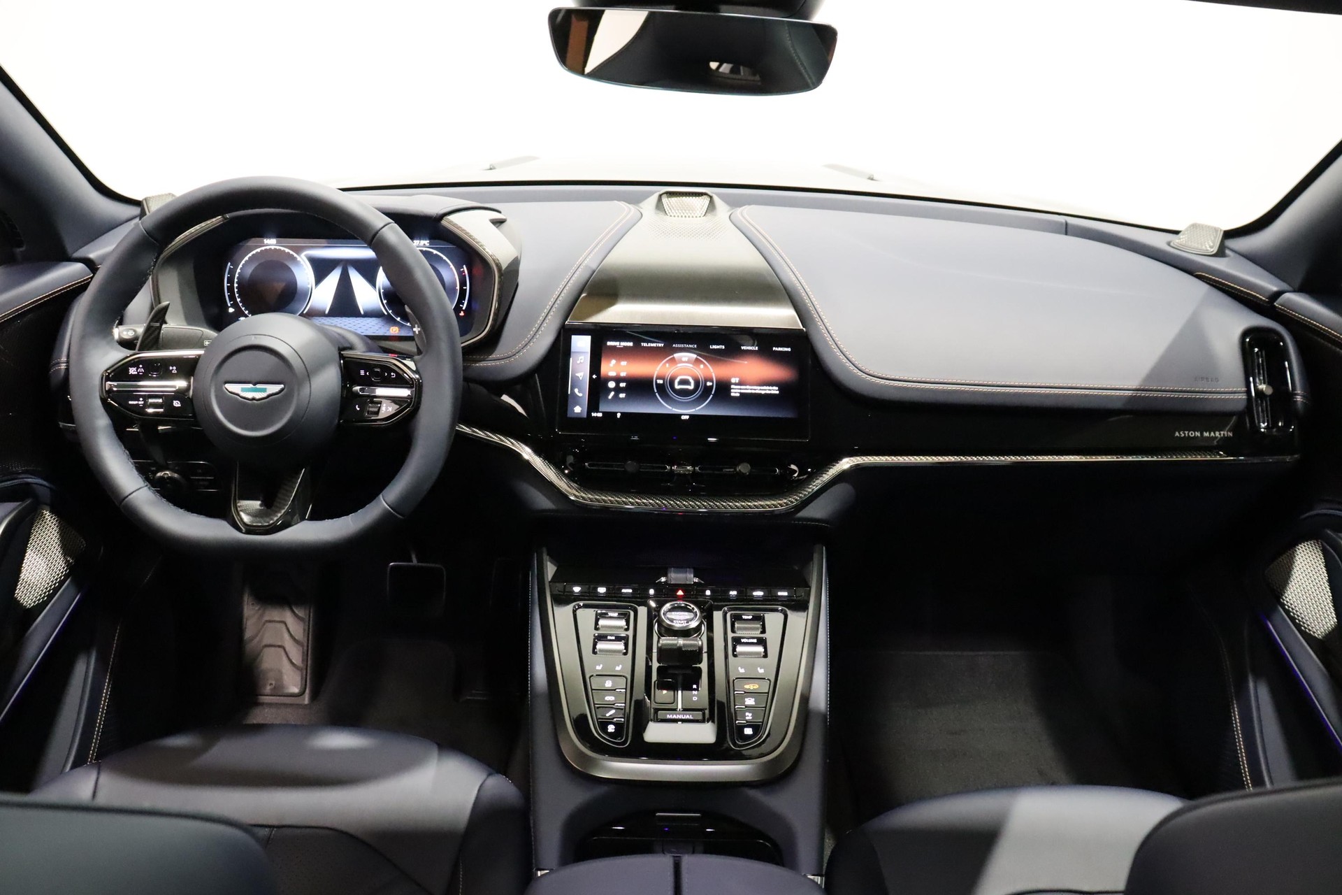 ASTON MARTIN DBX S 4.0 V8 Bi-Turbo-image-7