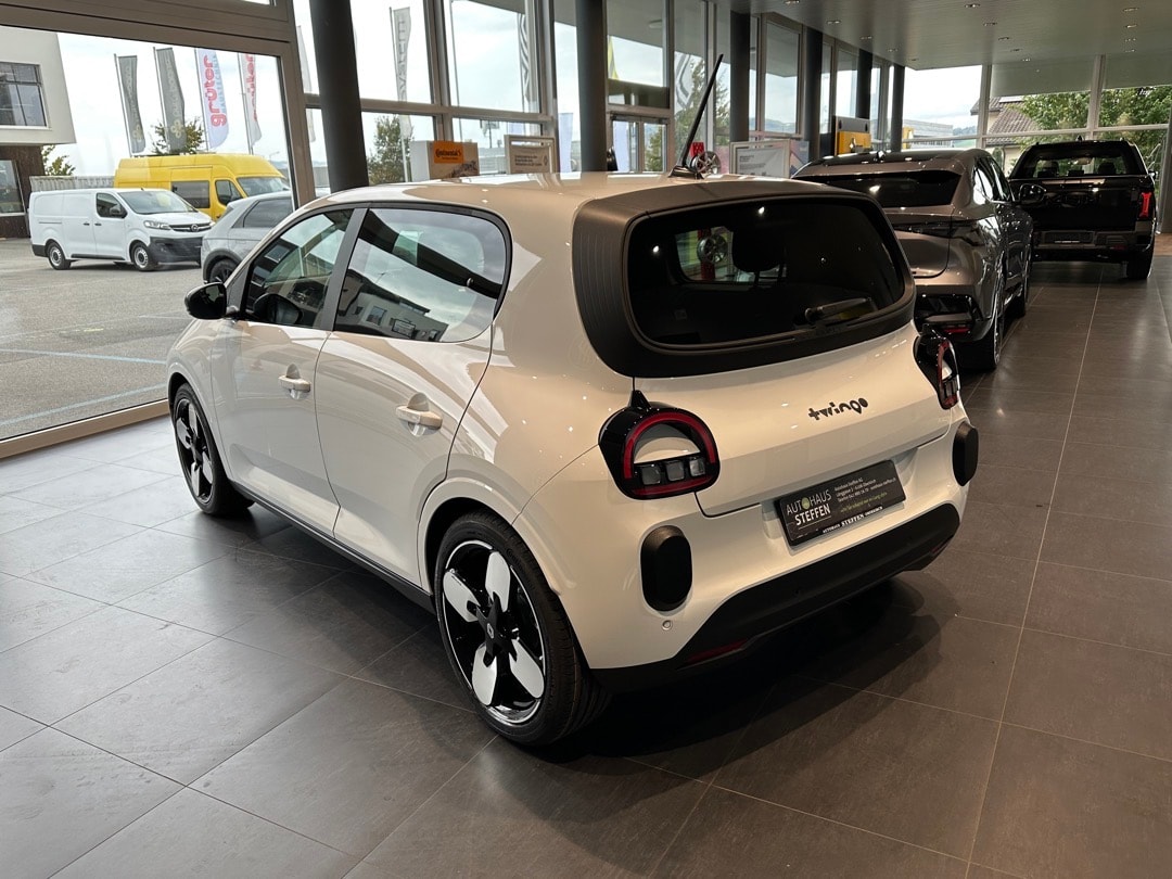 RENAULT Twingo E-Tech 27kWh Evolution-image-3