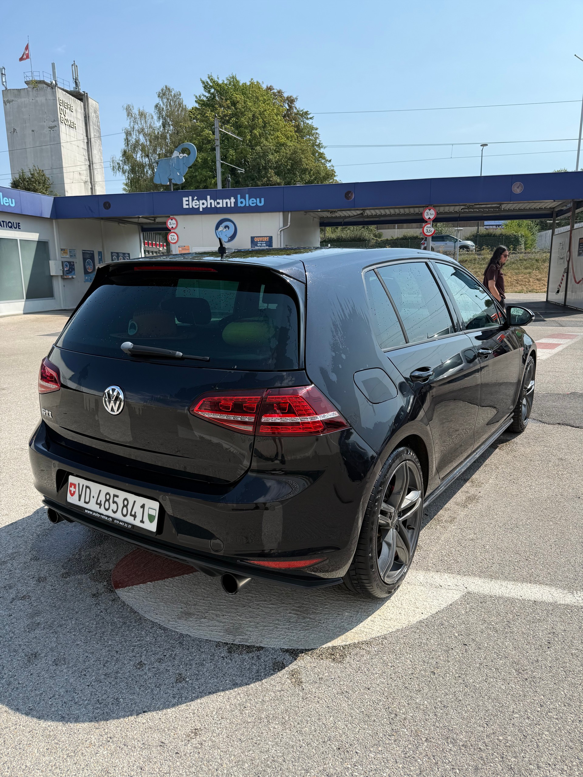 VW GOLF-image-1