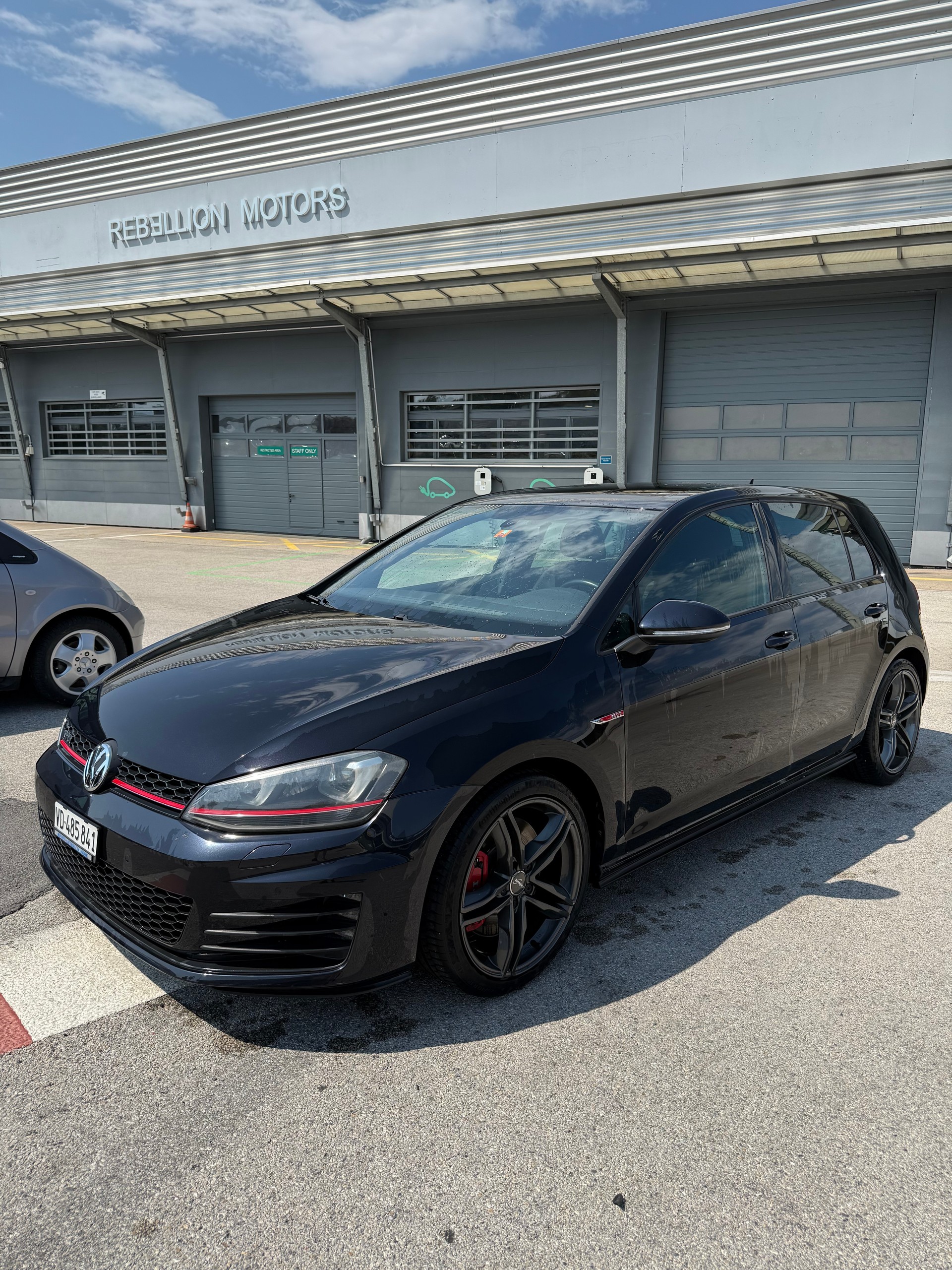 VW GOLF-image-0
