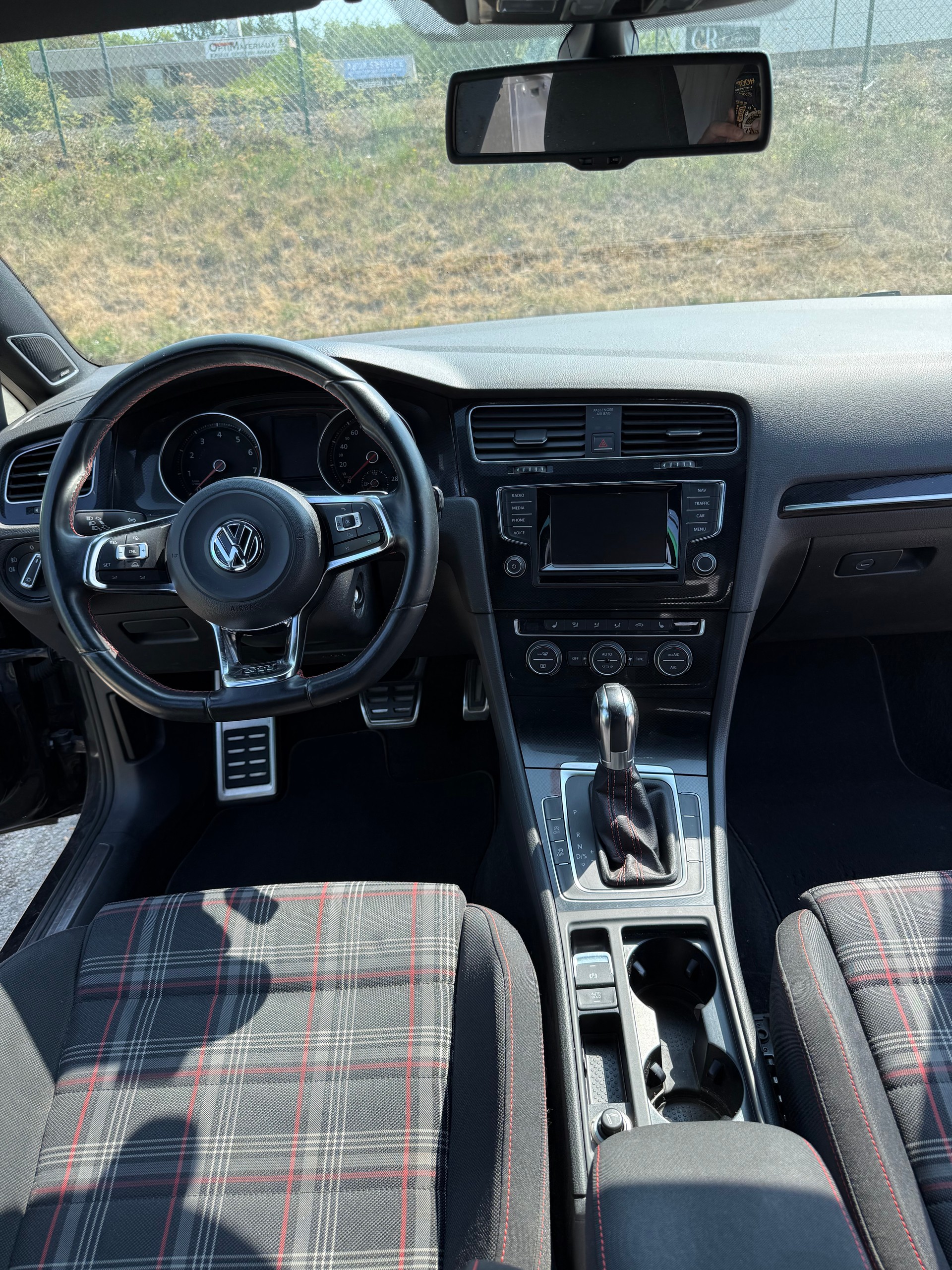 VW GOLF-image-3