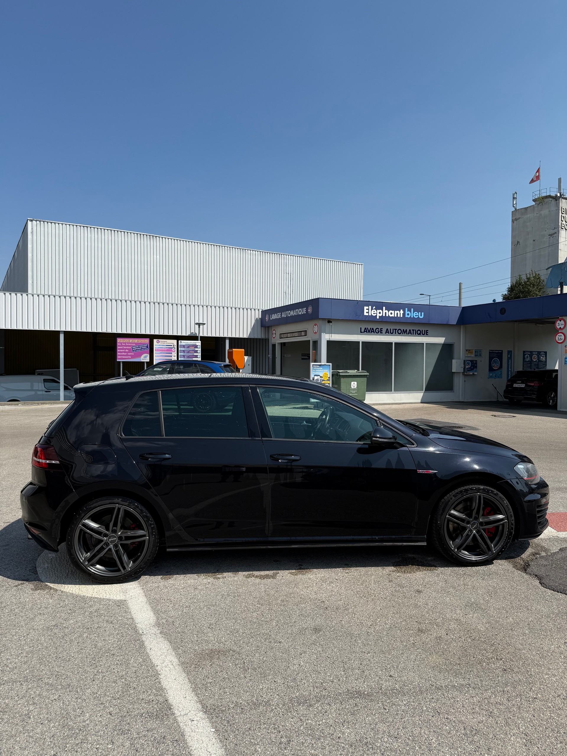 VW GOLF-image-5
