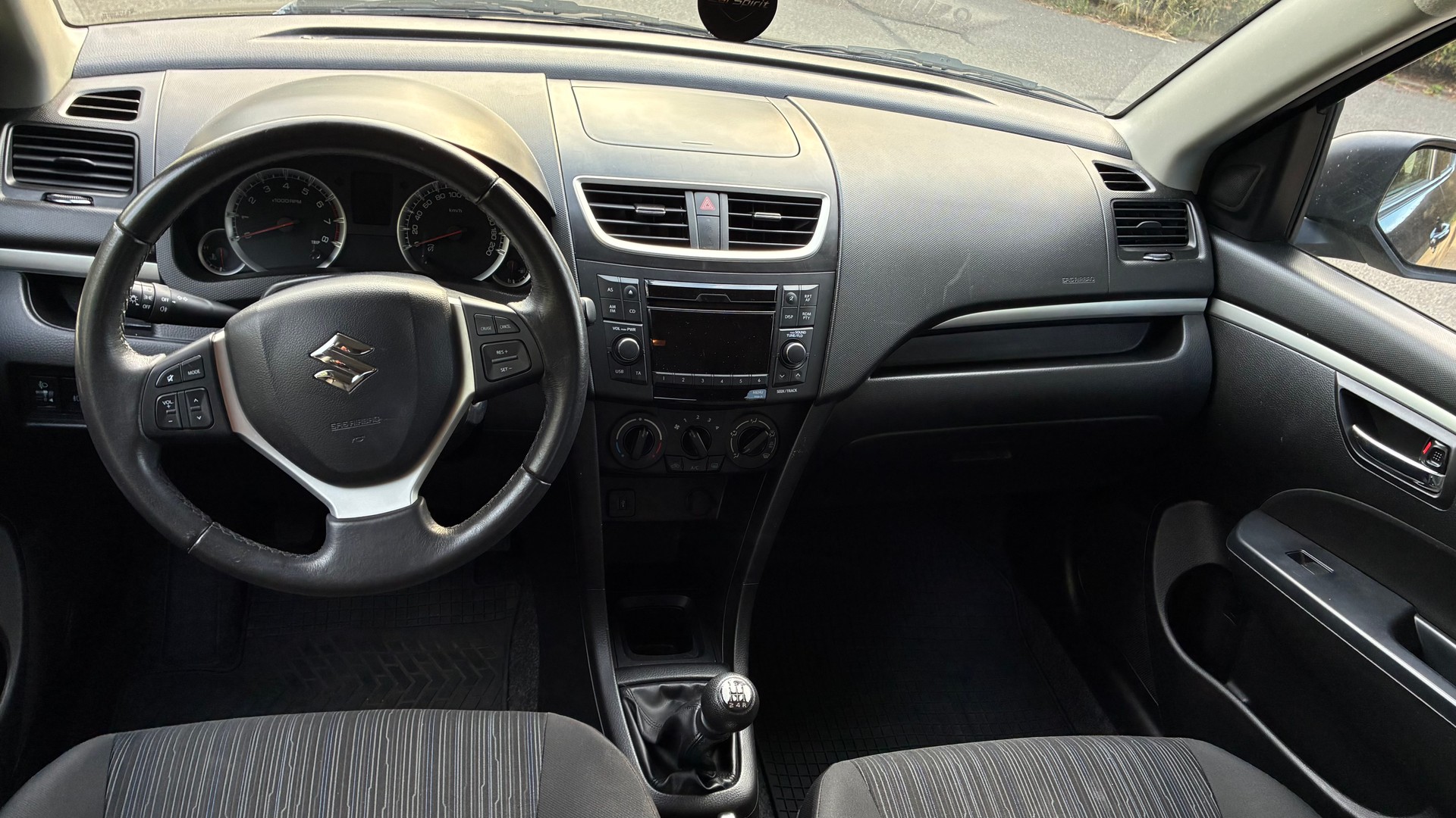 SUZUKI Swift 1.2i 16V GL Top 4x4-image-5