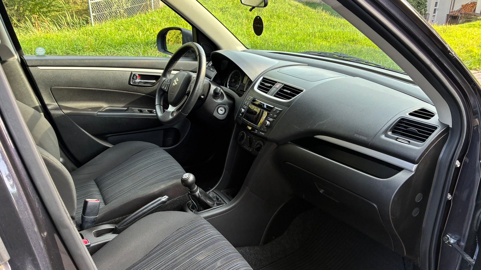 SUZUKI Swift 1.2i 16V GL Top 4x4-image-4