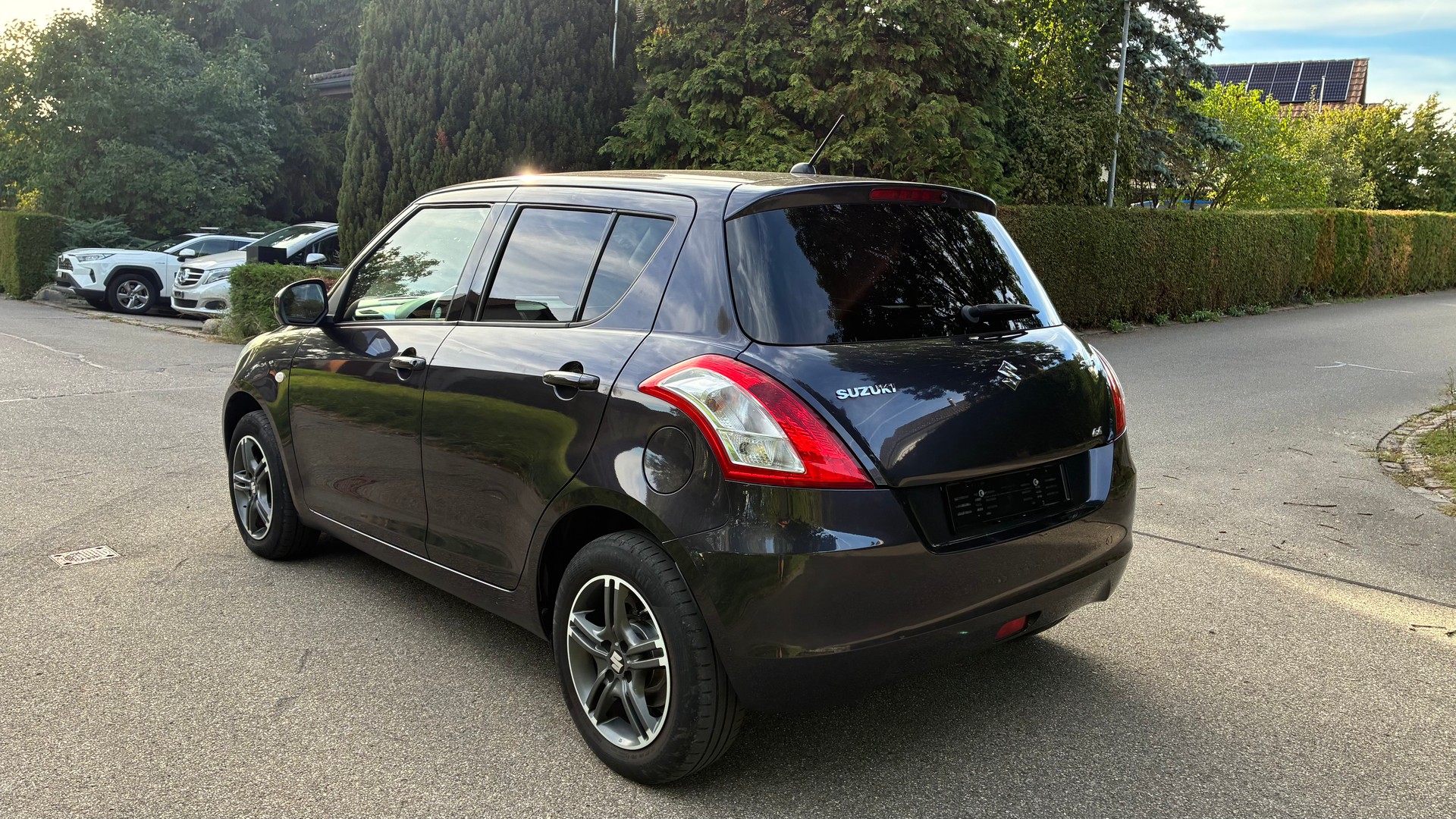 SUZUKI Swift 1.2i 16V GL Top 4x4-image-2
