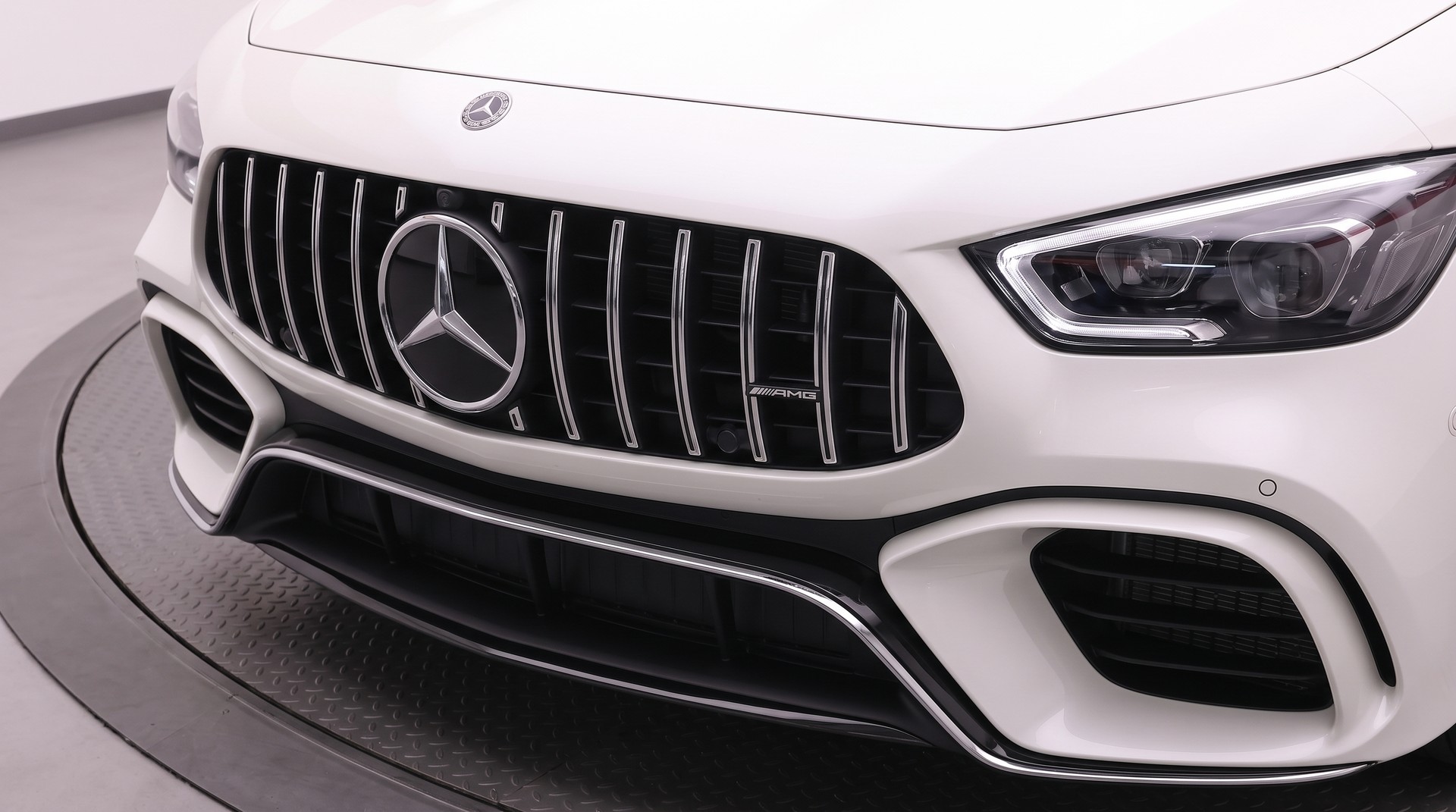 MERCEDES-BENZ AMG GT 63 S 4matic+-image-9