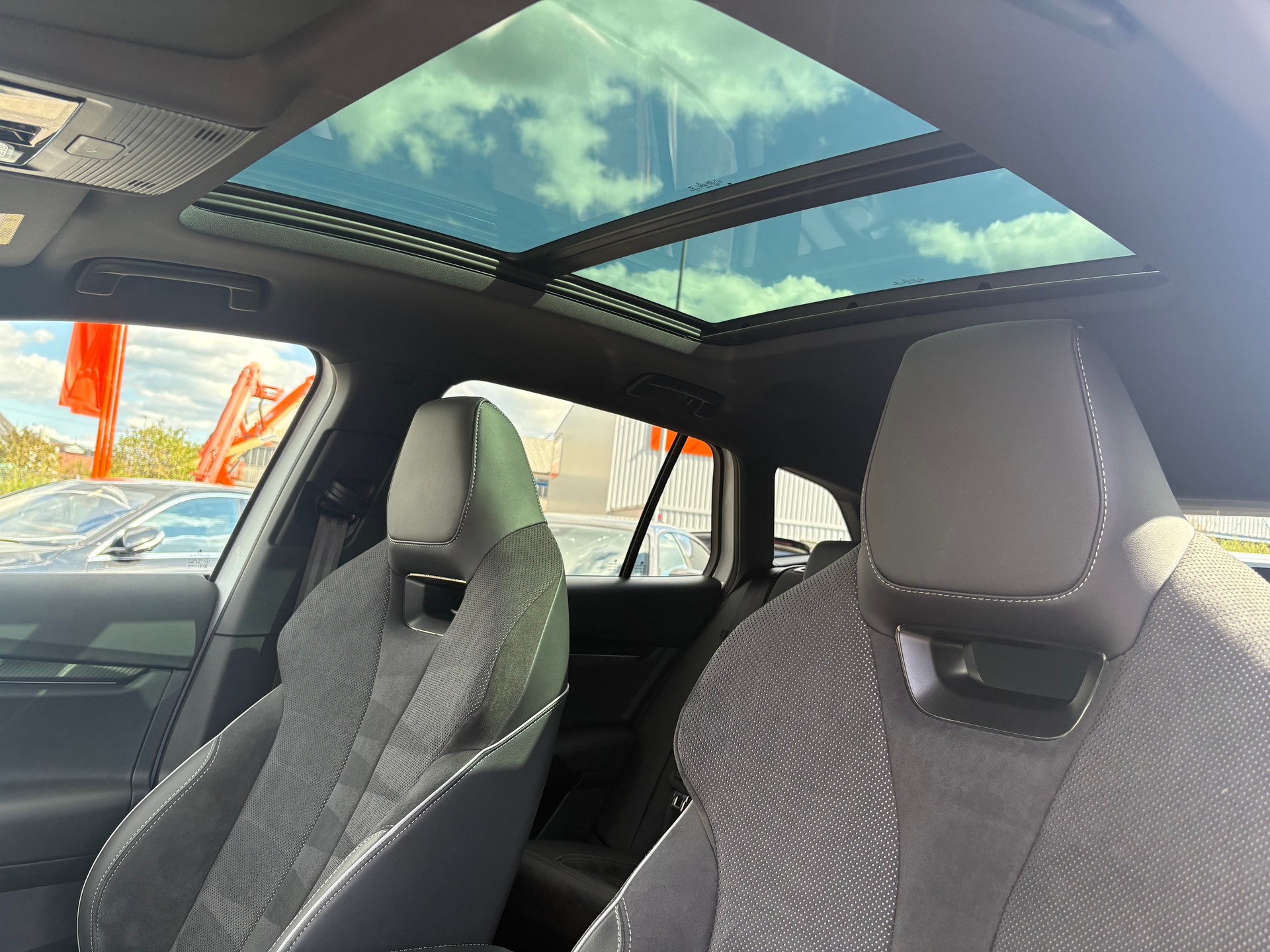 SKODA Enyaq iV 80 SportLine Ultra-image-16