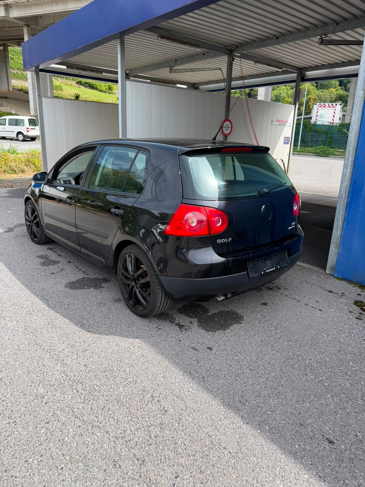 VW Golf 1.9 TDI Comfortline 4Motion-image-5