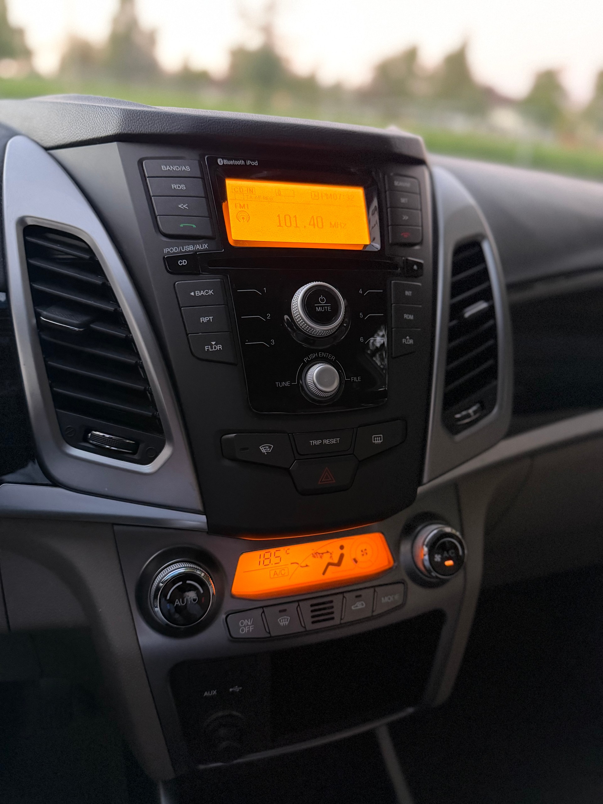 KGM-SsangYong Korando 2.0 XDI Sapphire 4WD-image-12
