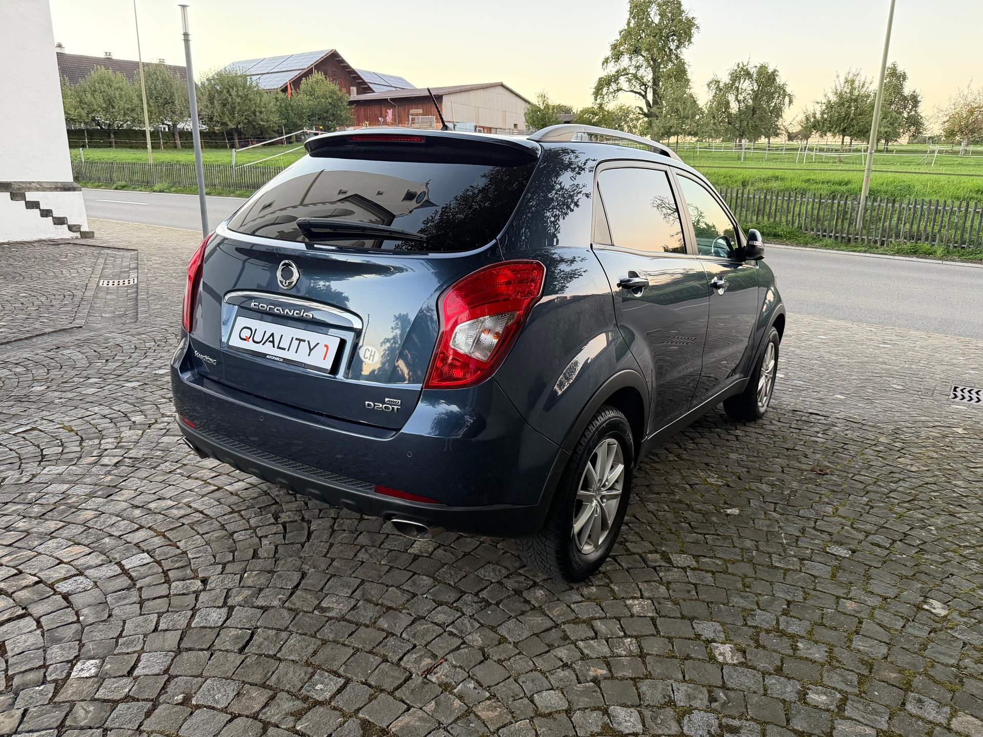 KGM-SsangYong Korando 2.0 XDI Sapphire 4WD-image-4
