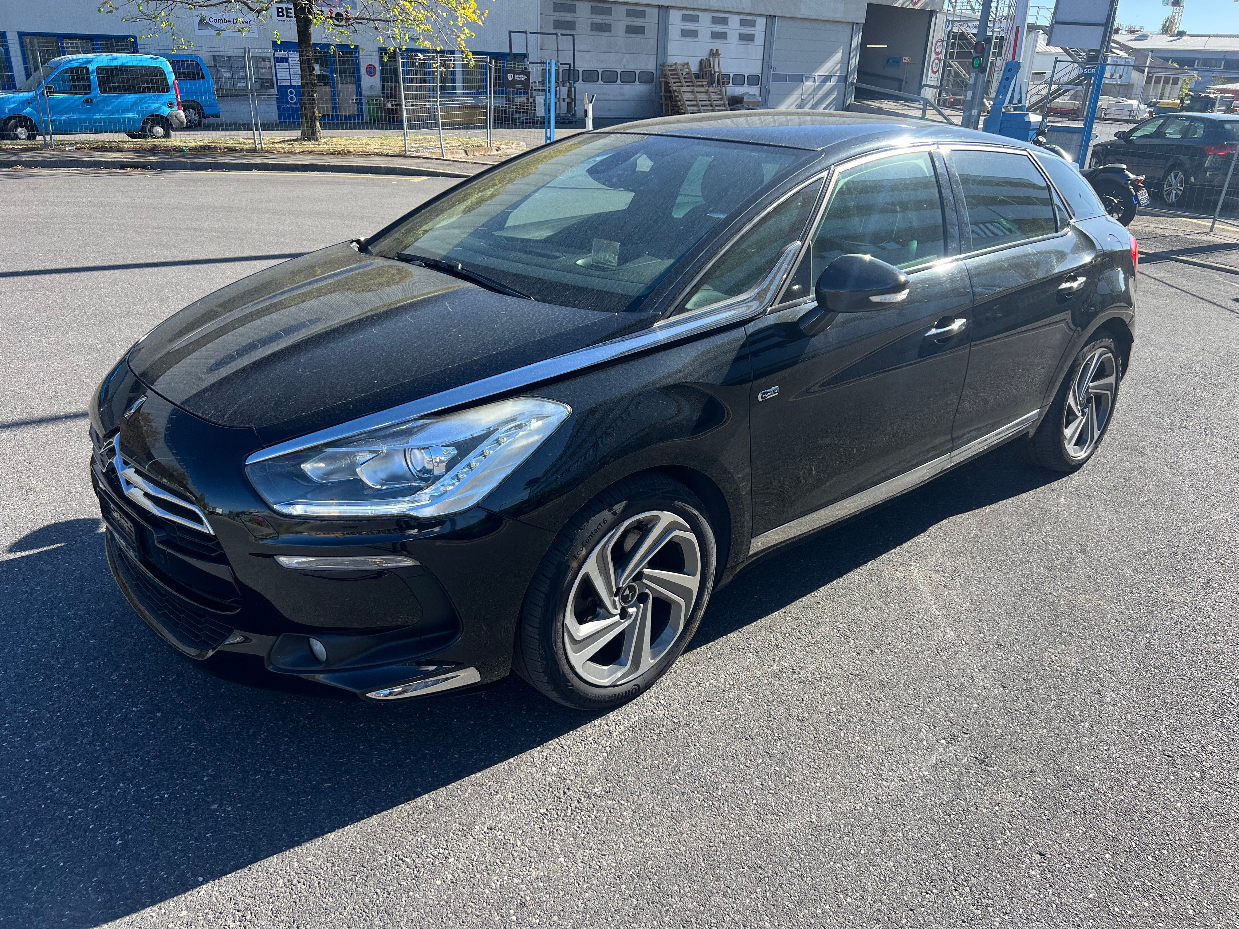 Car photo