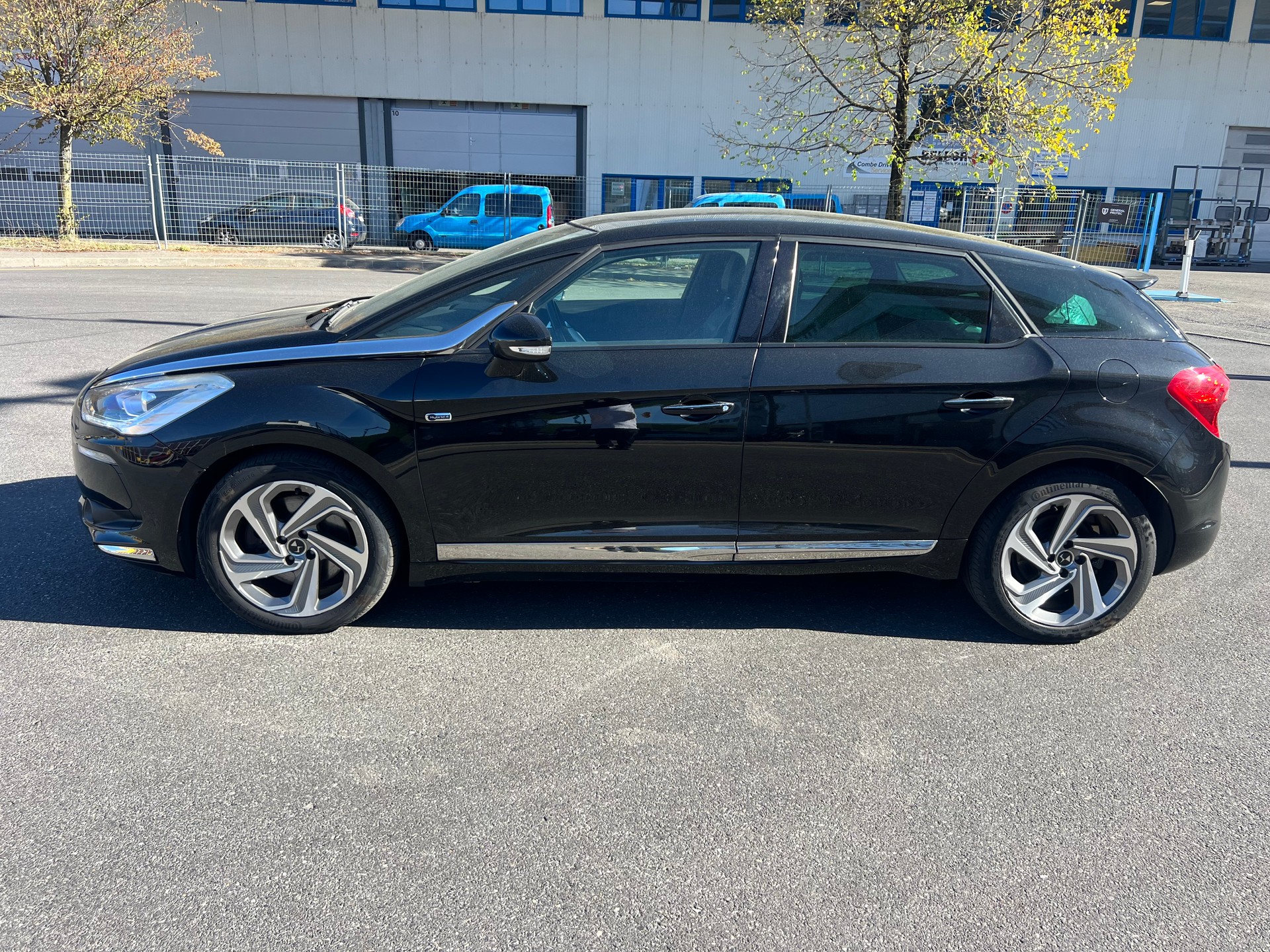 DS AUTOMOBILES DS5 HYbrid4 200 Sport Chic EGS6-image-2