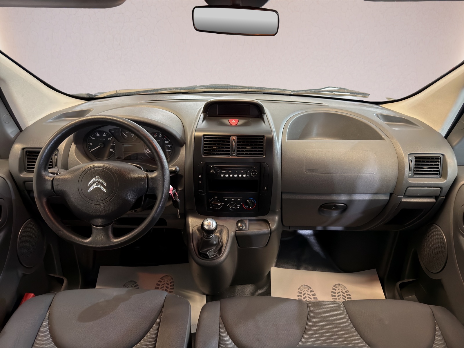 CITROEN Jumpy 2.0 HDi L2H1 Attraction-image-3