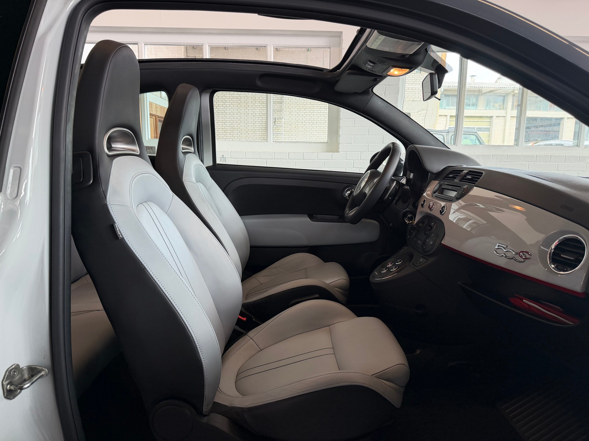 FIAT 500C 1.4 16V Turbo Abarth Dualogic-image-13