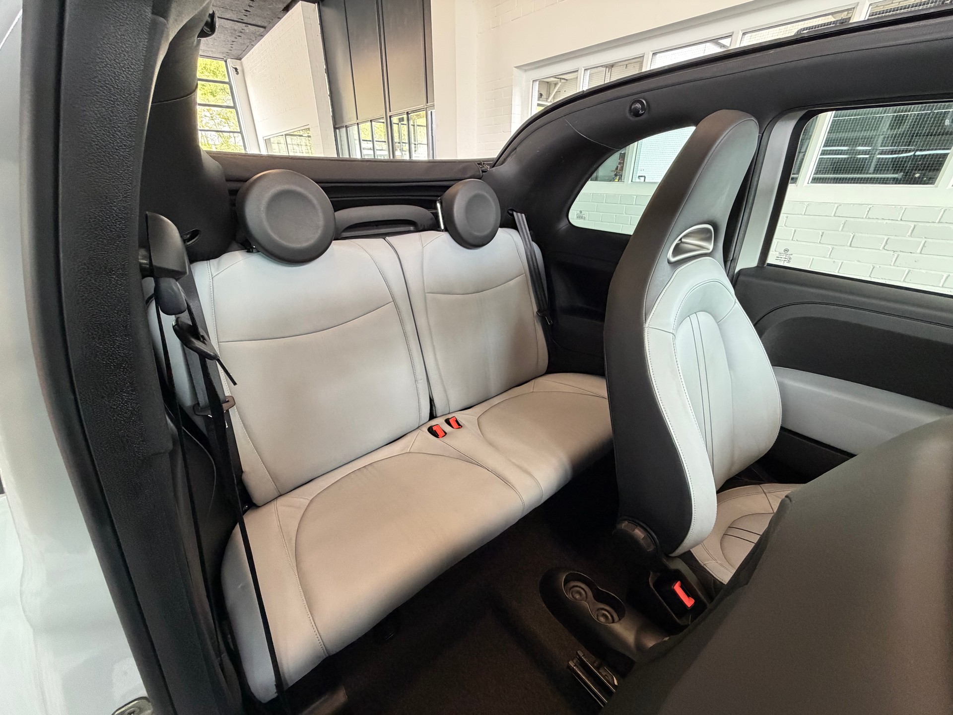 FIAT 500C 1.4 16V Turbo Abarth Dualogic-image-14