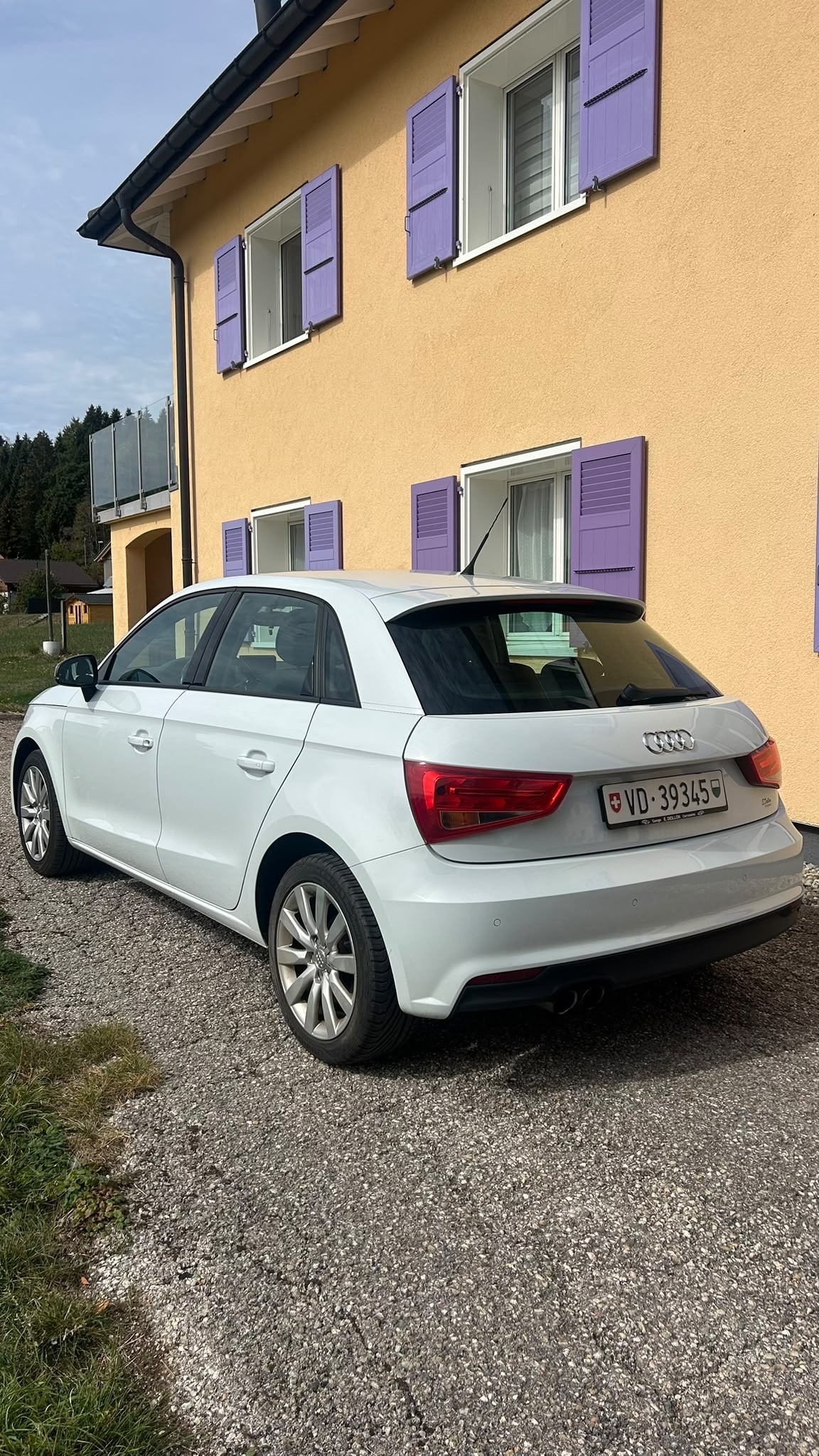 AUDI 1.4 TFSI COD S-Tronic-image-2