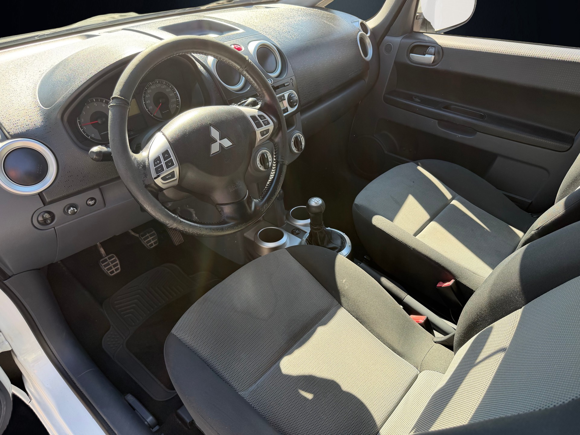 MITSUBISHI Colt 1.3 16V Diamond ClearTec-image-4
