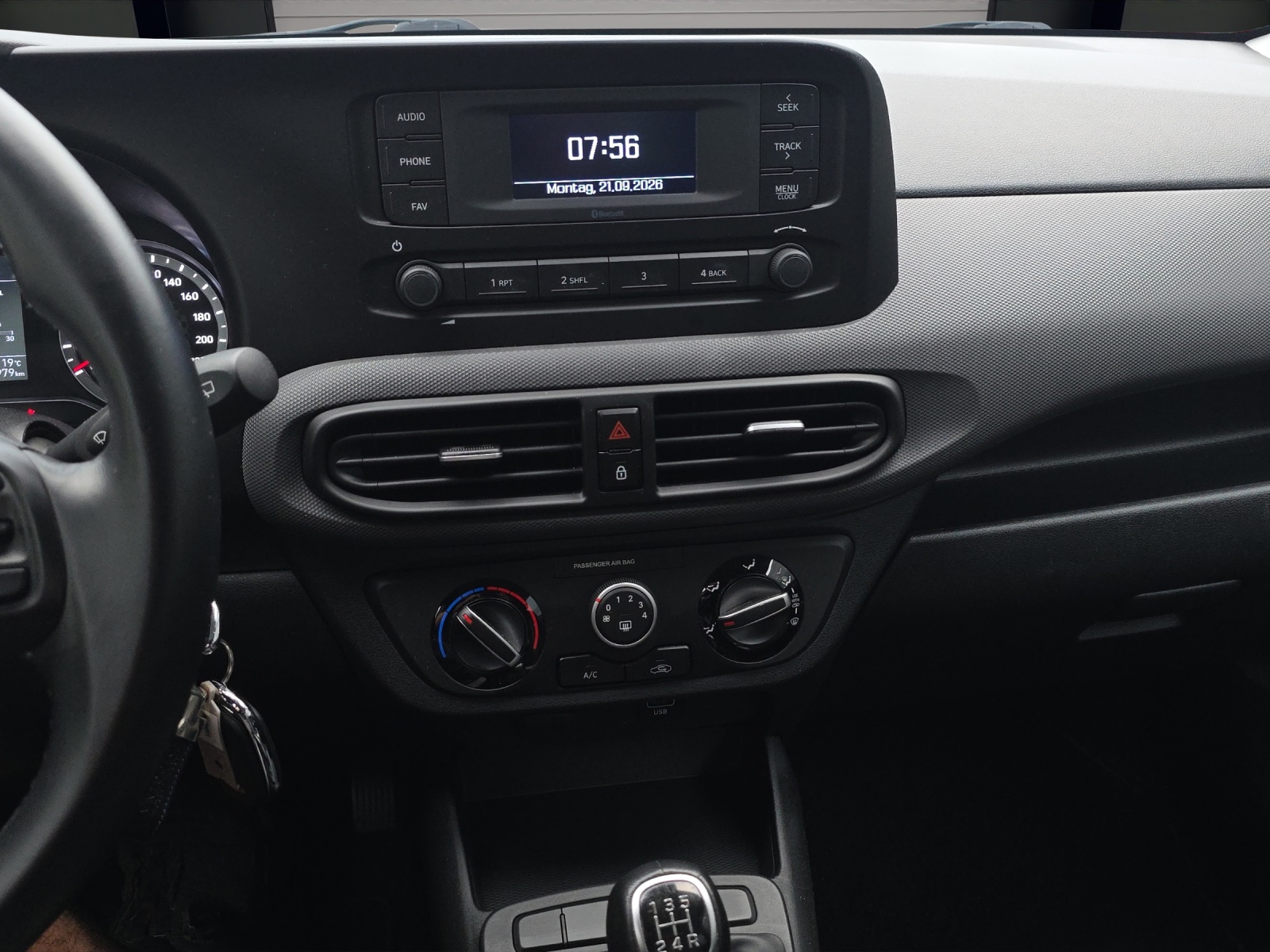 HYUNDAI i10 1.0 Origo-image-9