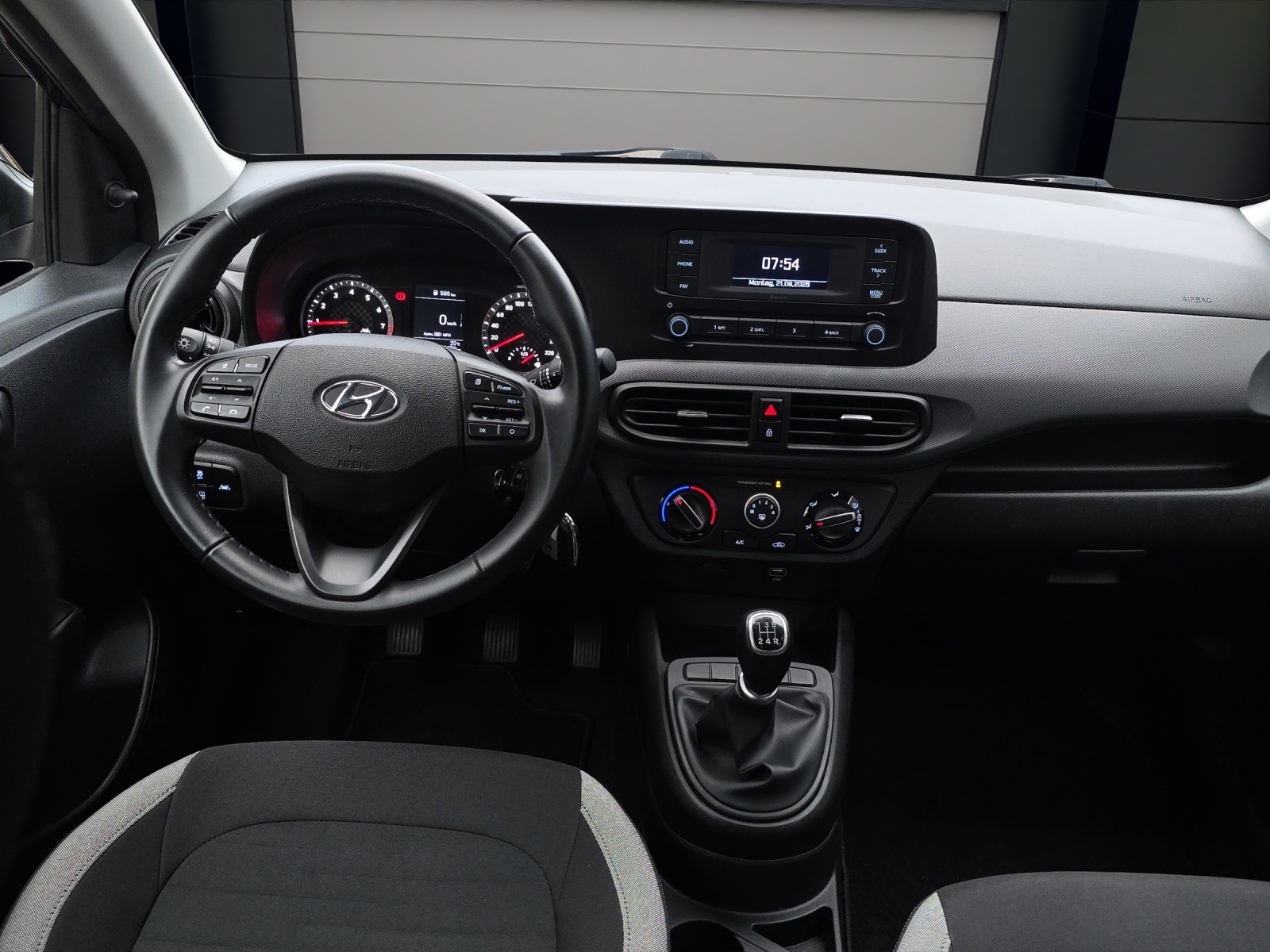 HYUNDAI i10 1.0 Origo-image-5