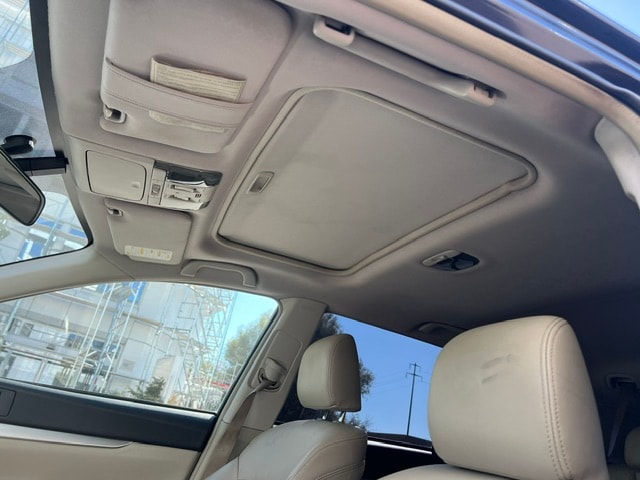 SUBARU Outback 2.0D Limited Classic AWD Lineartronic-image-9
