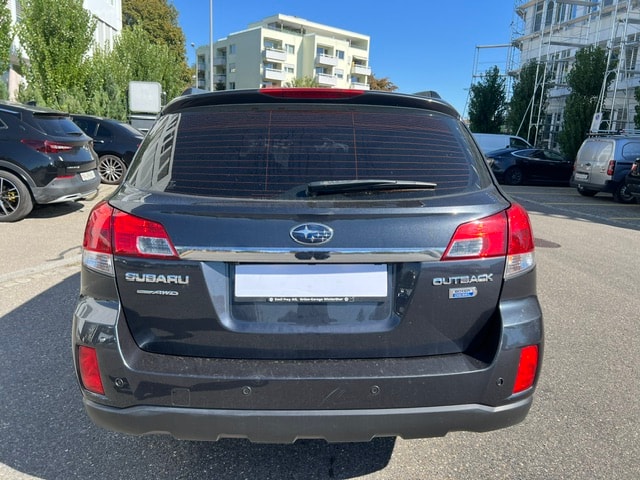 SUBARU Outback 2.0D Limited Classic AWD Lineartronic-image-14