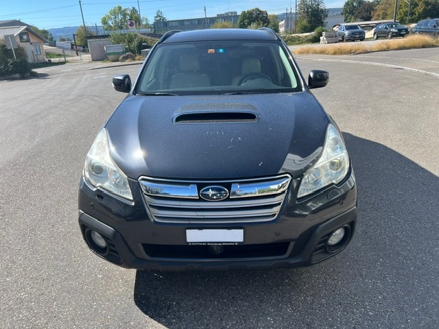 SUBARU Outback 2.0D Limited Classic AWD Lineartronic-image-2