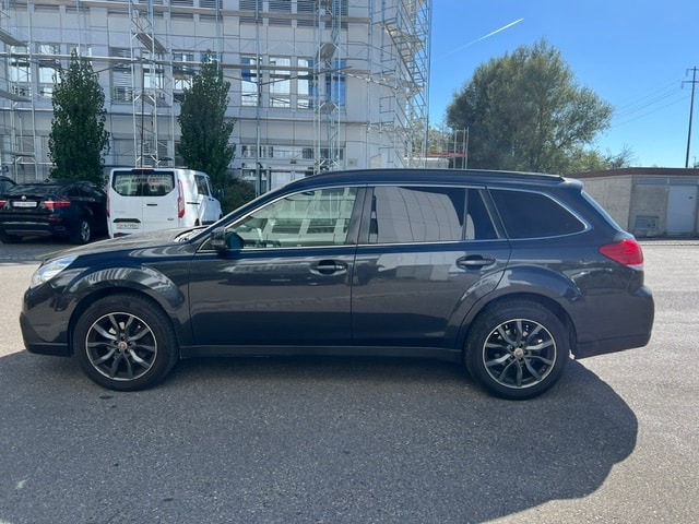 SUBARU Outback 2.0D Limited Classic AWD Lineartronic-image-5