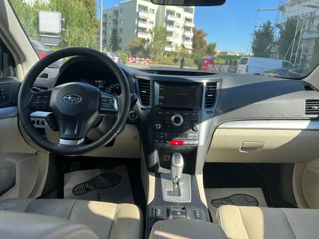 SUBARU Outback 2.0D Limited Classic AWD Lineartronic-image-8