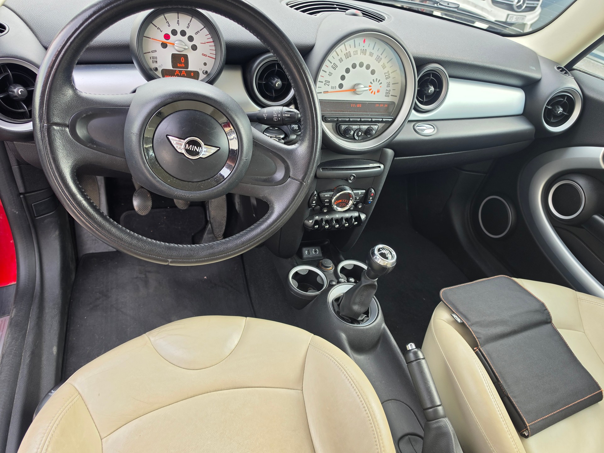 MINI Cooper-image-10