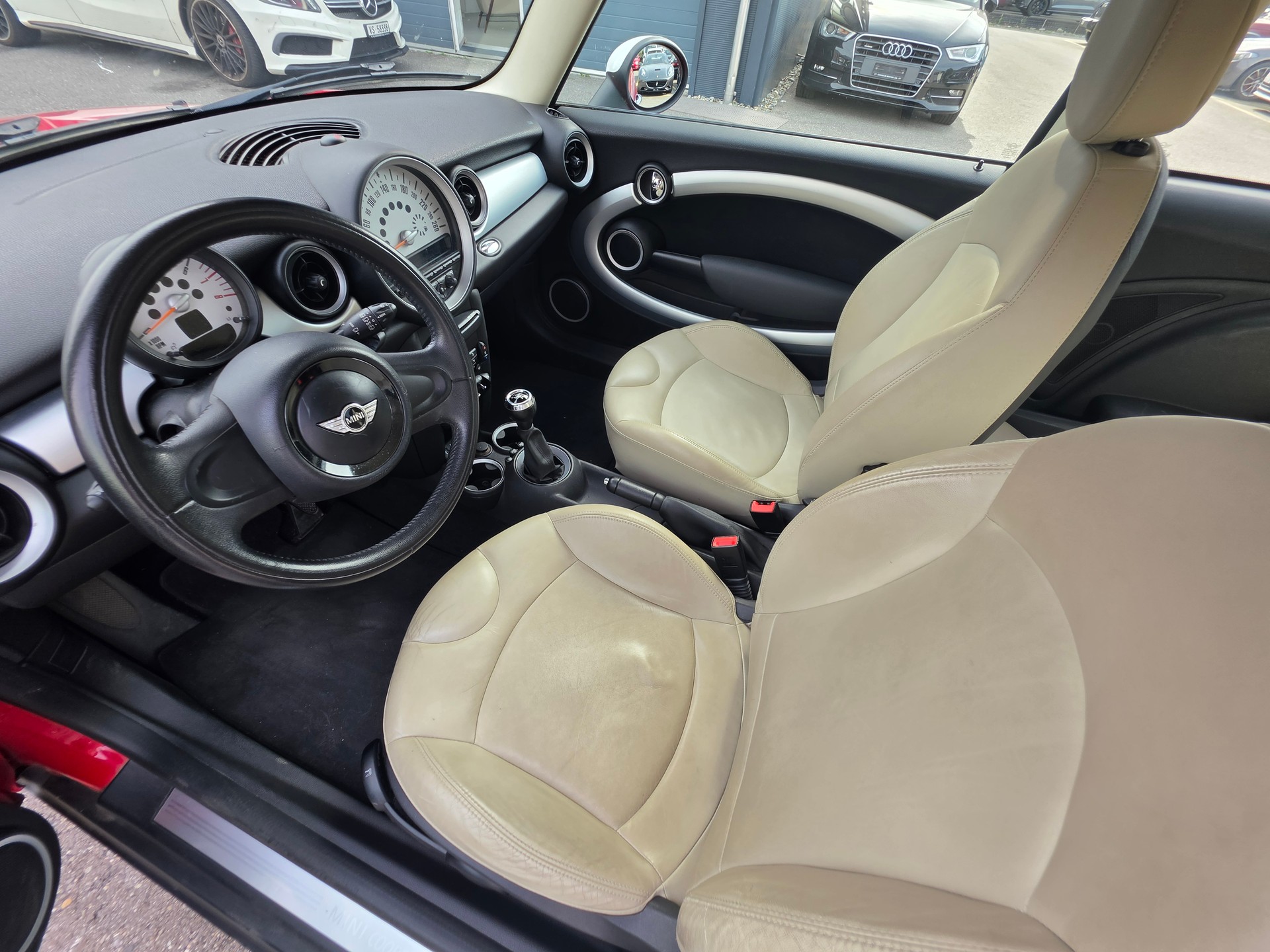 MINI Cooper-image-9