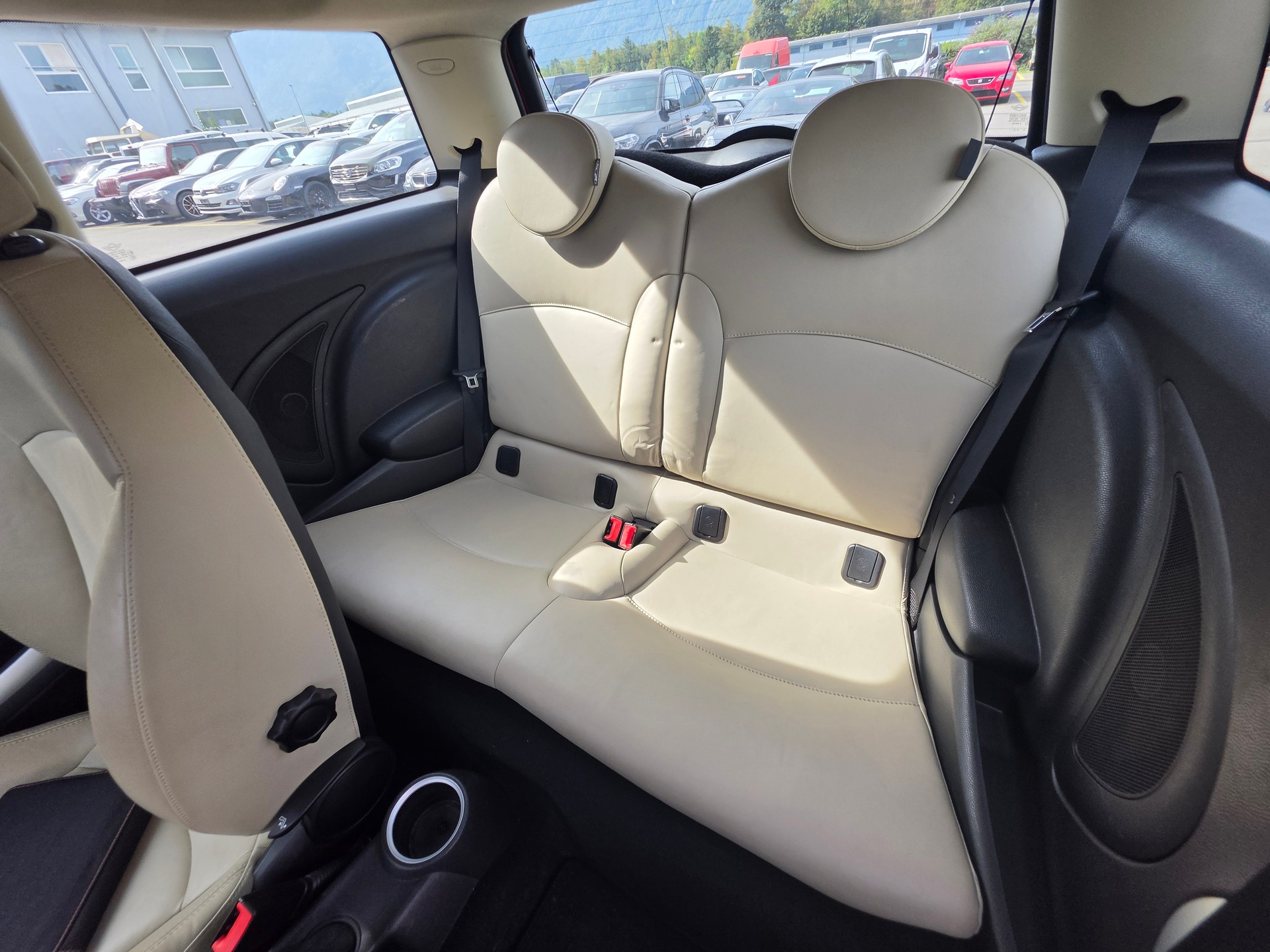 MINI Cooper-image-8