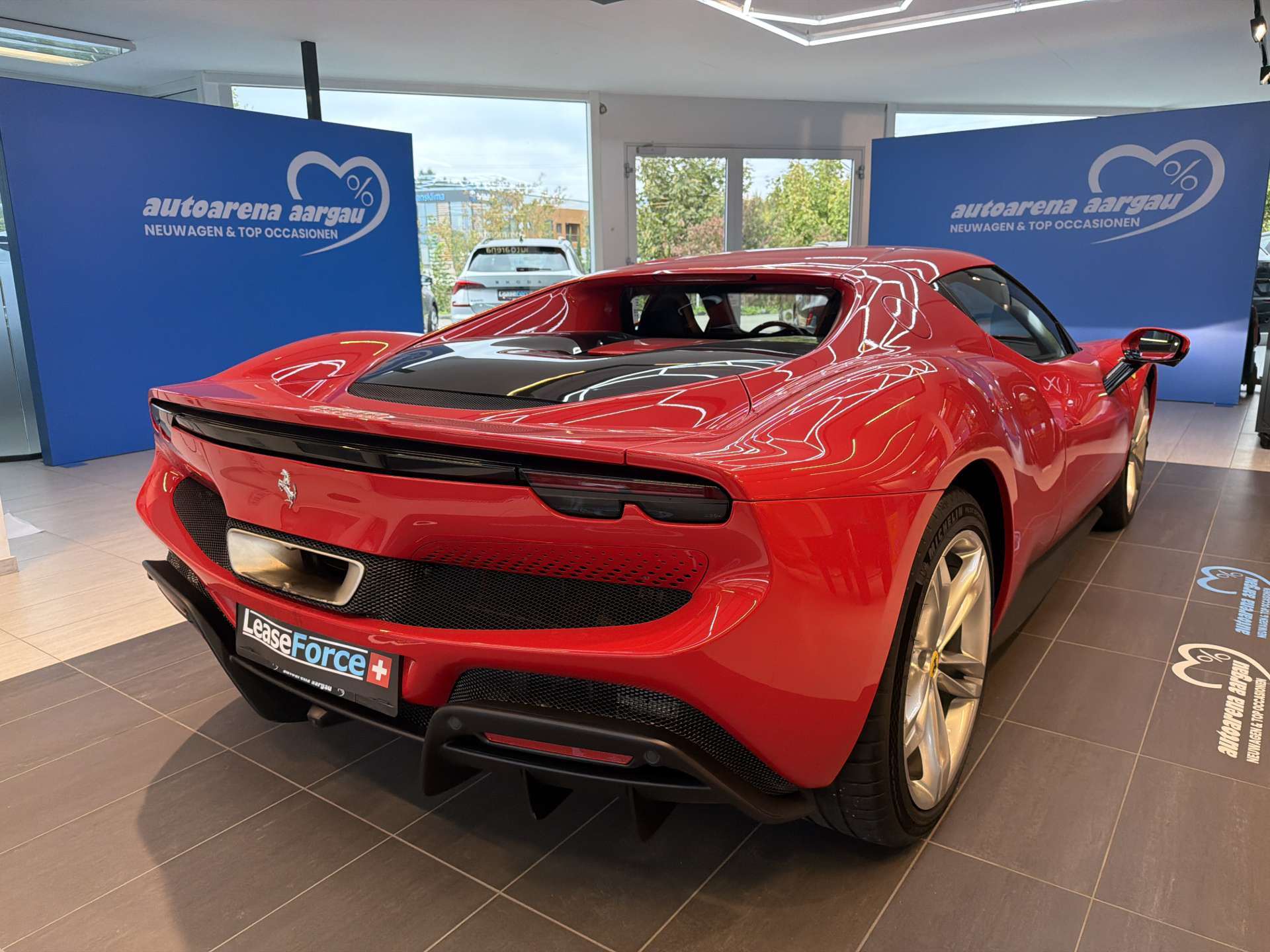 FERRARI 296 GTB 830PS Automat-image-2