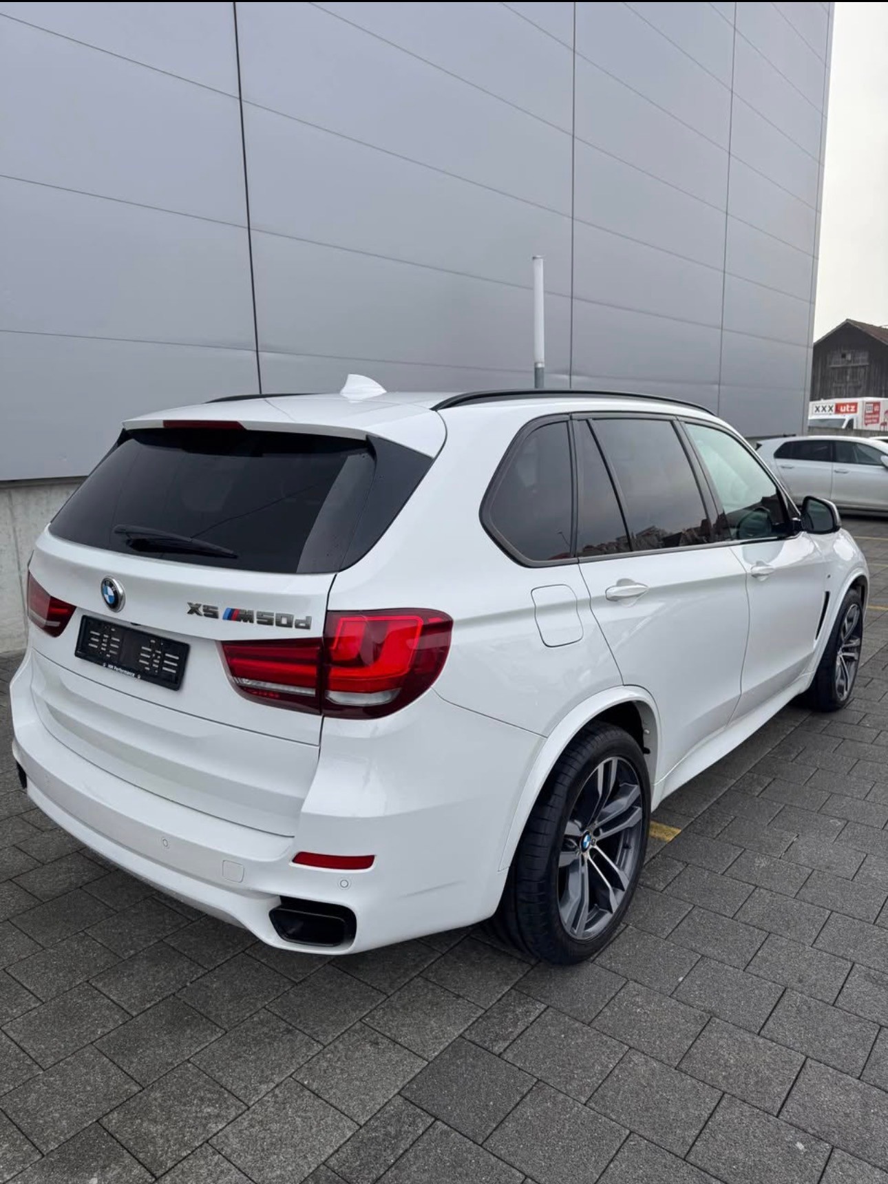 BMW X5 xDrive M50d Steptronic-image-6