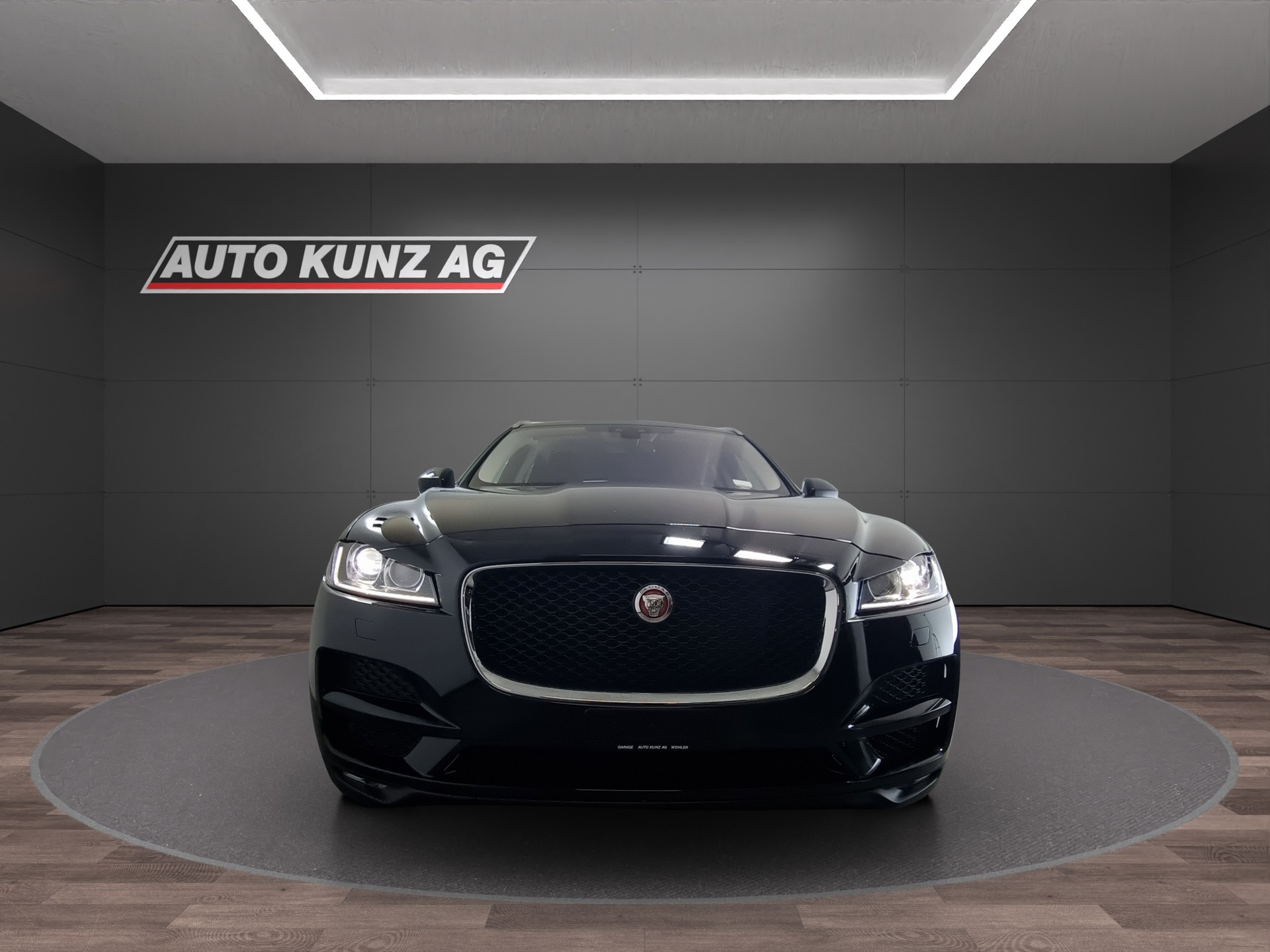 JAGUAR F-Pace 2.0 D 180 Pure AWD-image-1