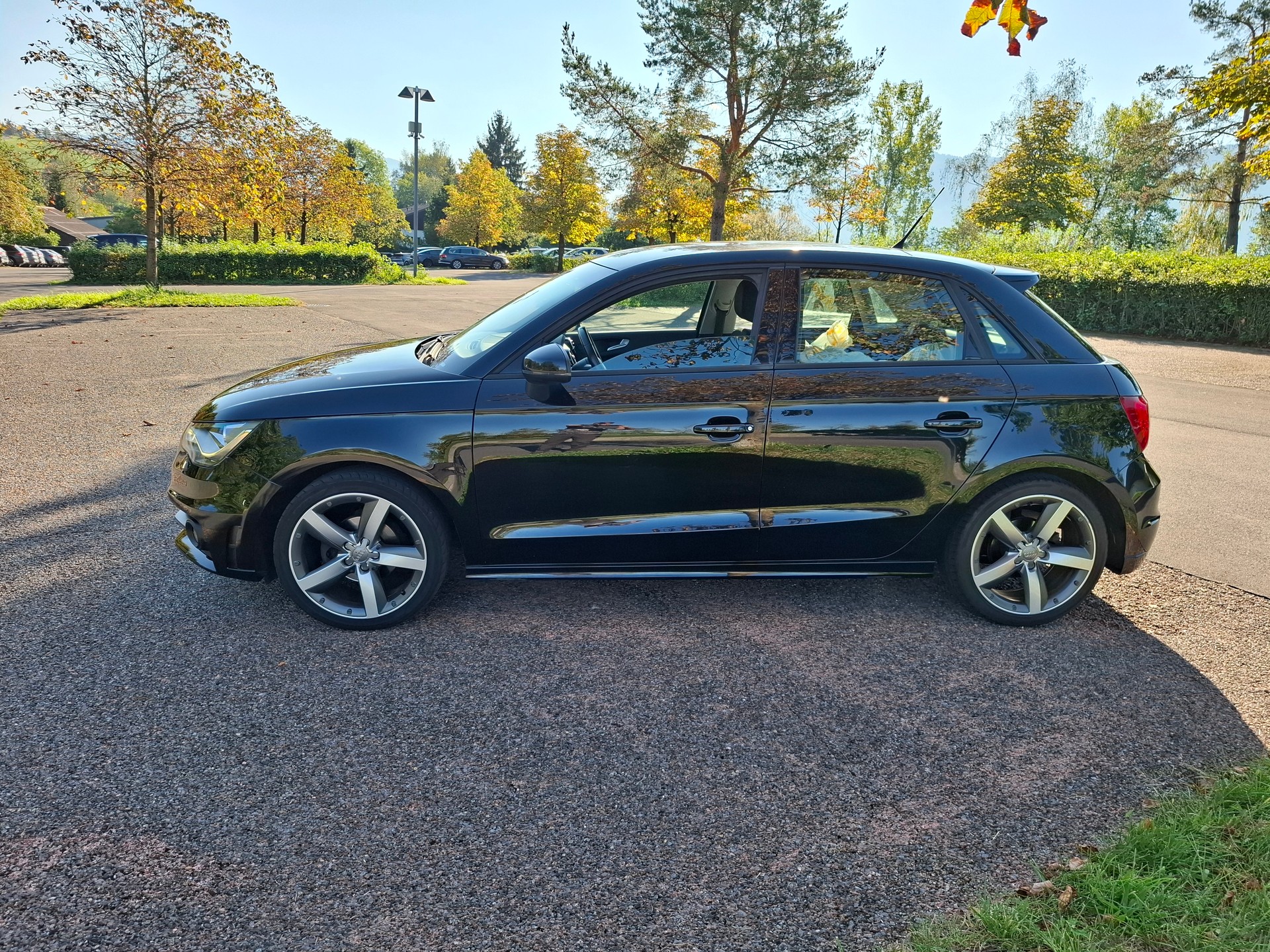 AUDI A1 Sportback 1.2 TFSI Ambition-image-3