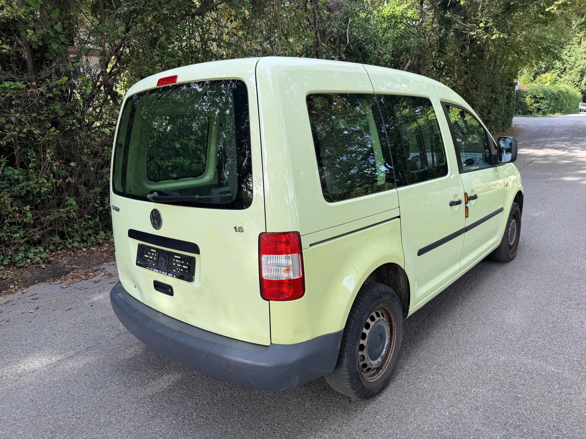 VW Caddy Life 1.6-image-2