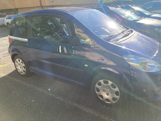 PEUGEOT 1007-image-2