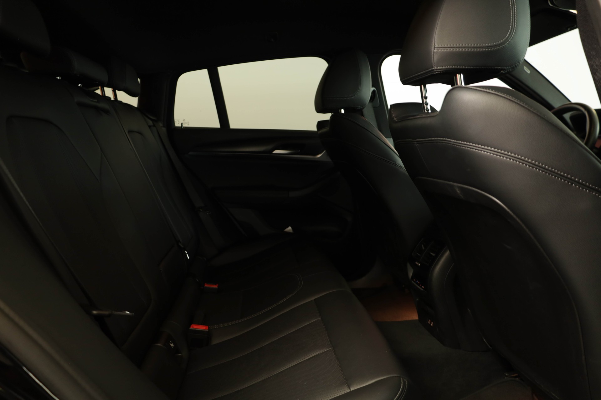 BMW X4 xDrive 48V 20d M Sport Steptronic • Attelage • Régulateur actif • Live Cockpit Professional-image-15