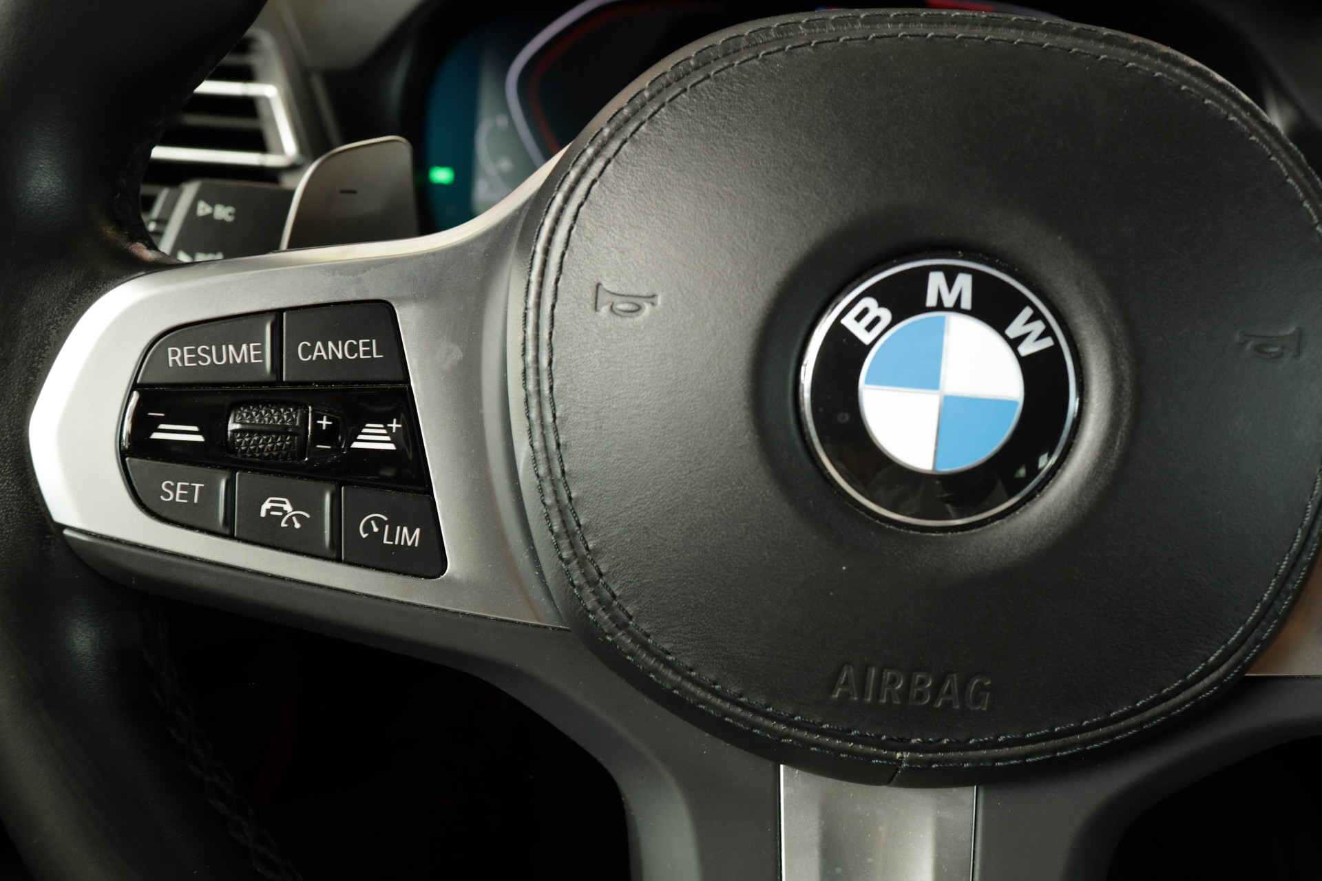 BMW X4 xDrive 48V 20d M Sport Steptronic • Attelage • Régulateur actif • Live Cockpit Professional-image-28