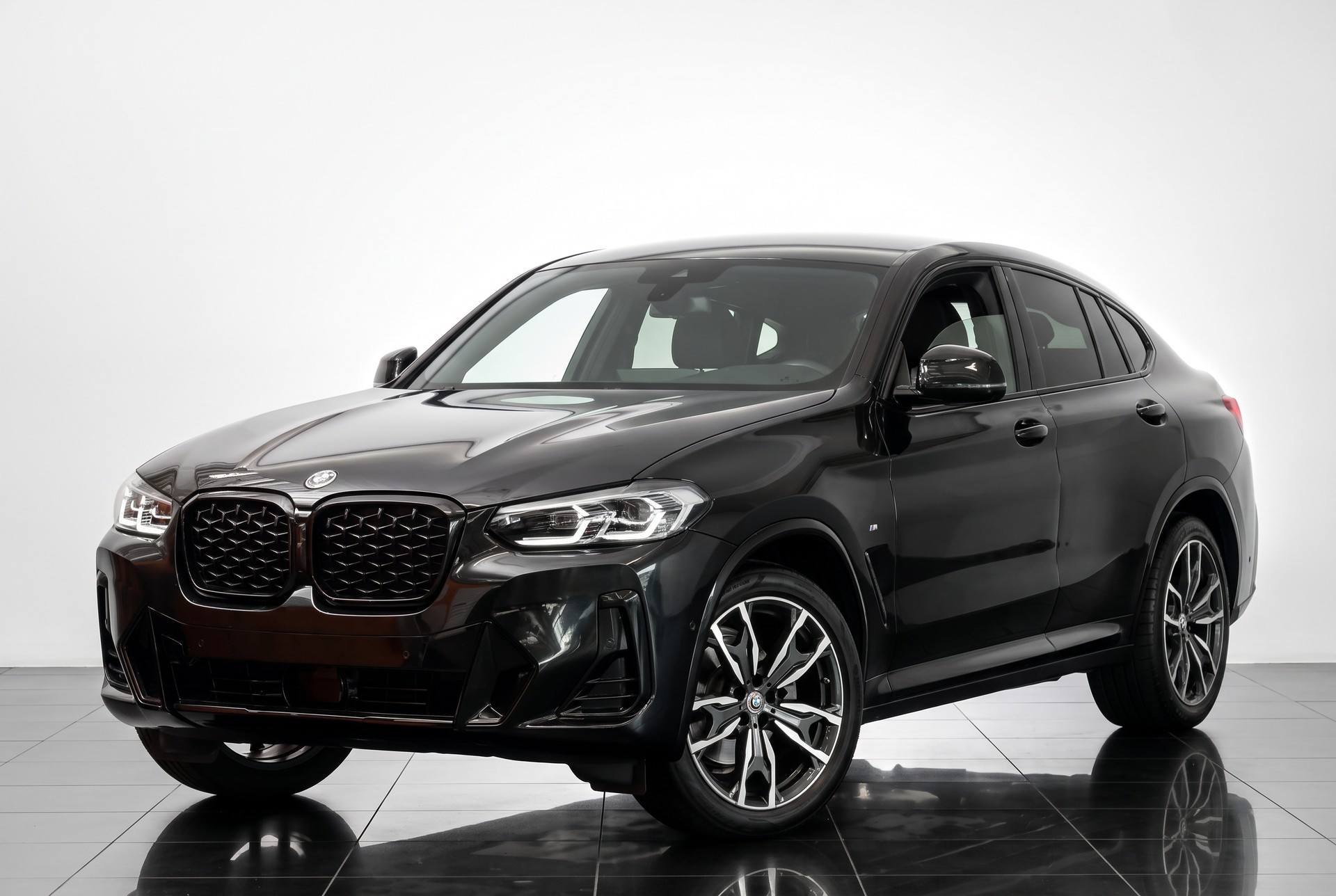 BMW X4 xDrive 48V 20d M Sport Steptronic • Attelage • Régulateur actif • Live Cockpit Professional-image-3