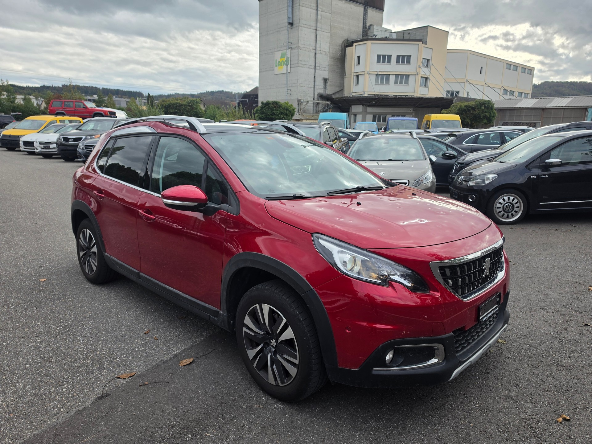 PEUGEOT 2008 1.2 PureTech GT Line EAT6-image-6