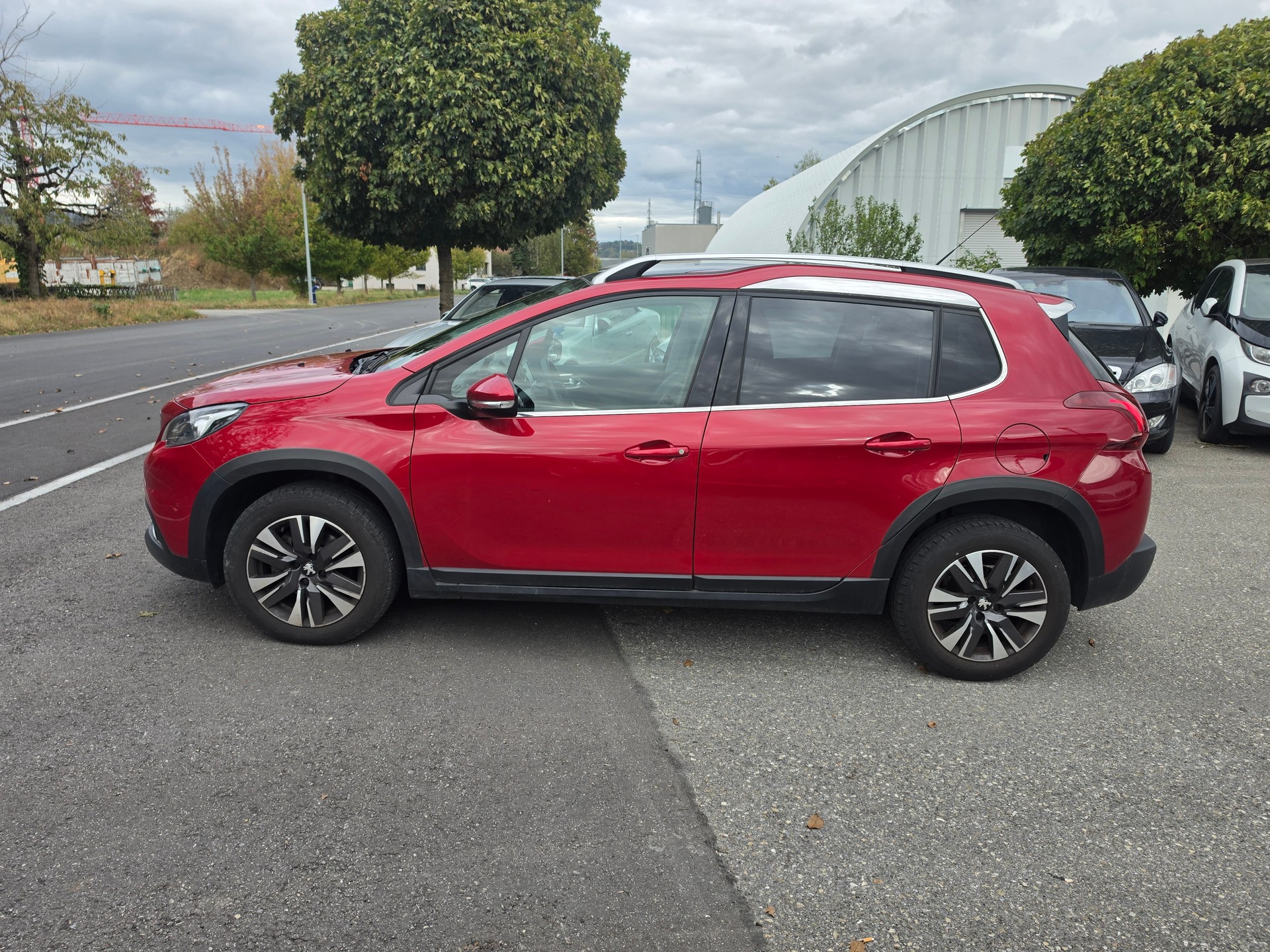 PEUGEOT 2008 1.2 PureTech GT Line EAT6-image-1