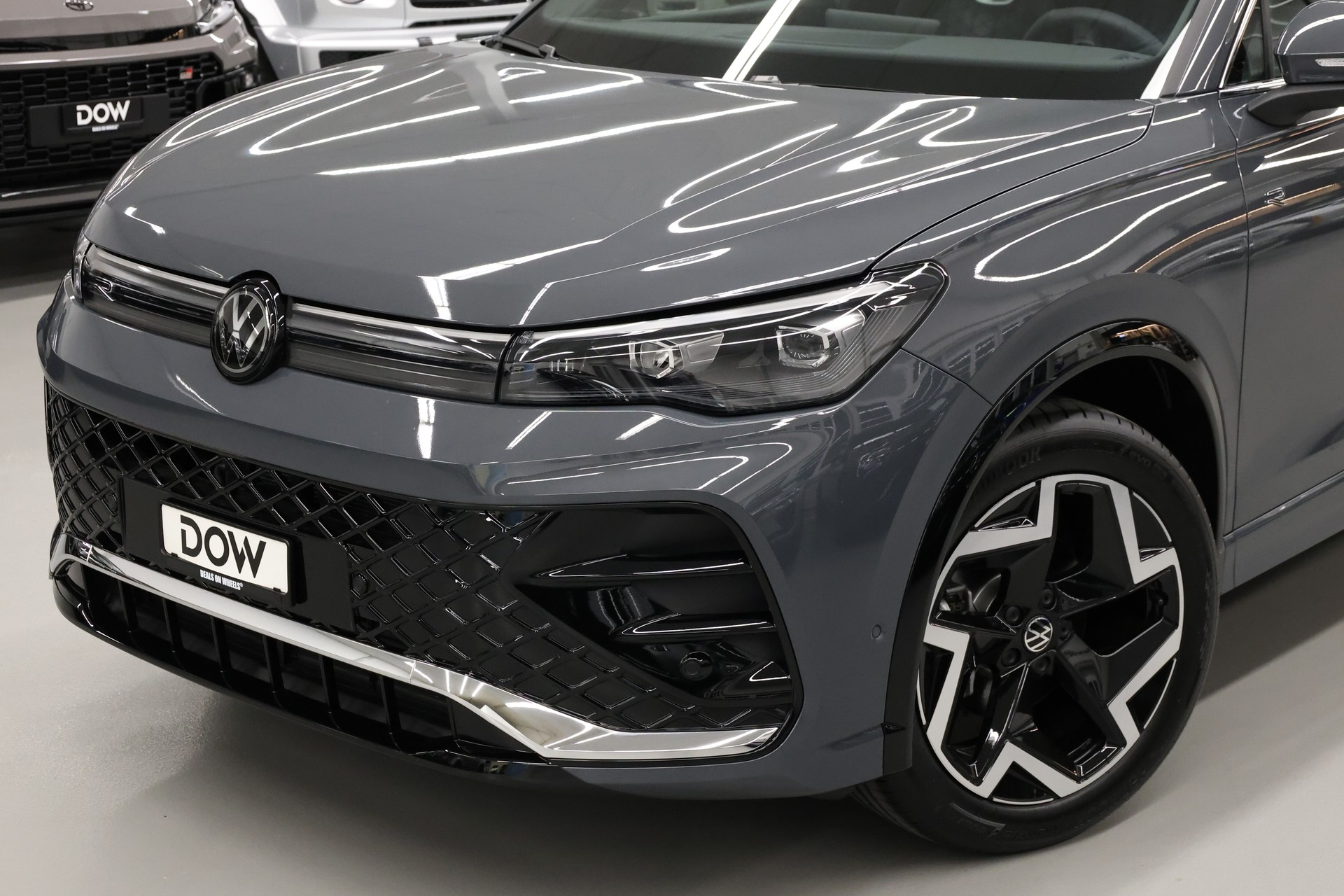 VW Tiguan 1.5 TSI R-Line DSG-image-5